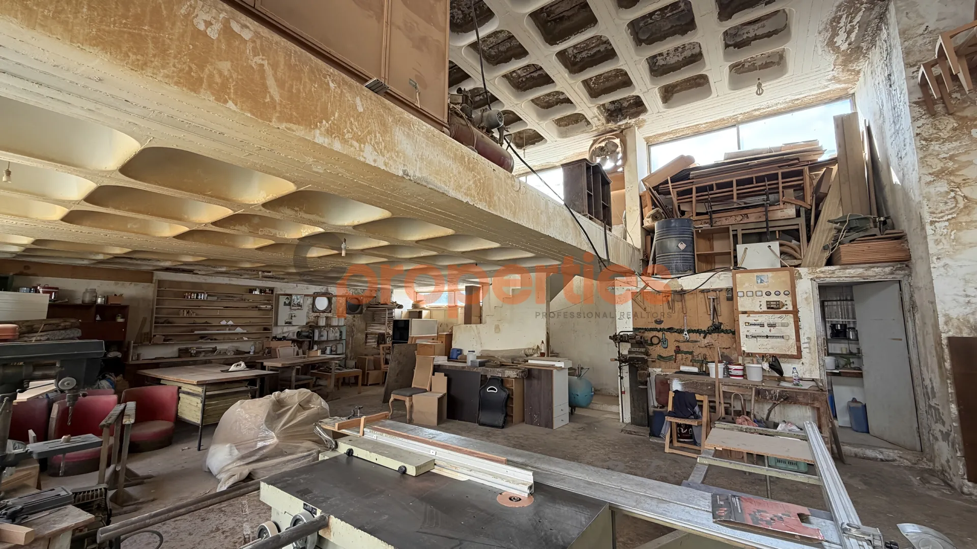 Industrial Unit for Sale in Fanar