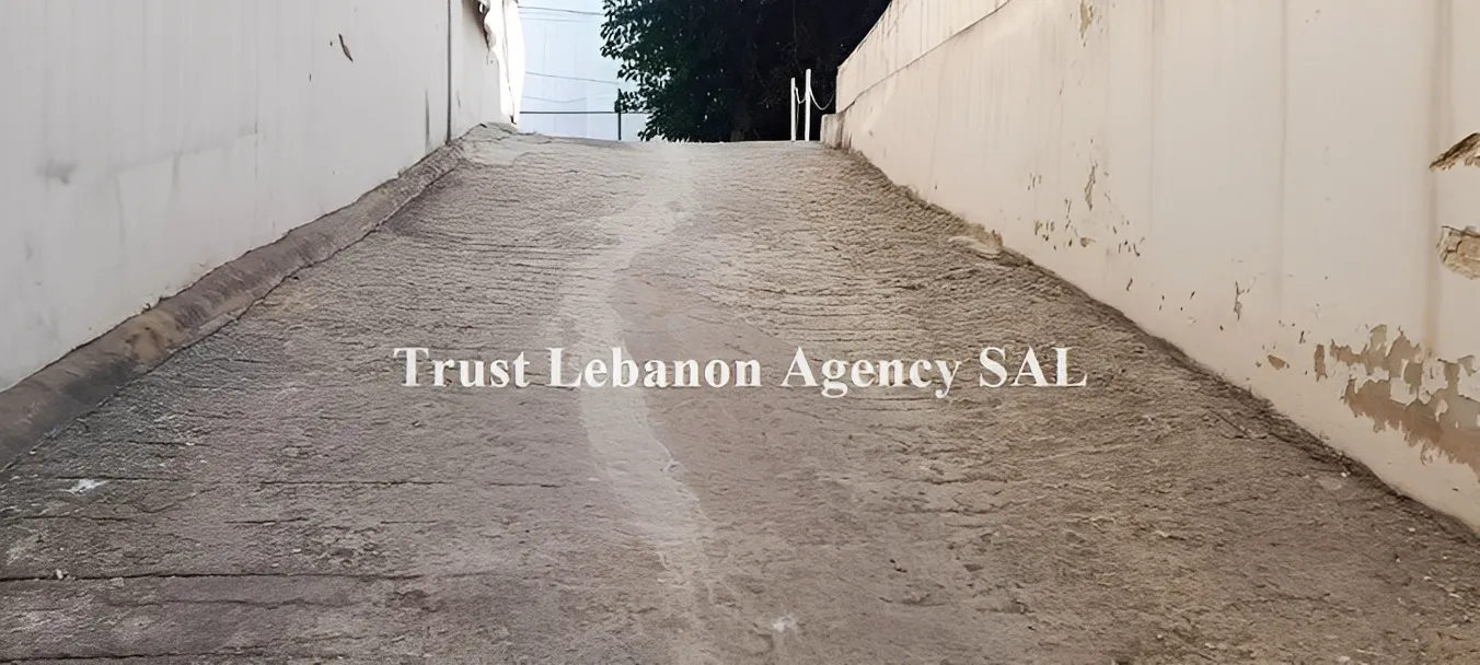Commercial Property For Rent in Metn, Dbayeh