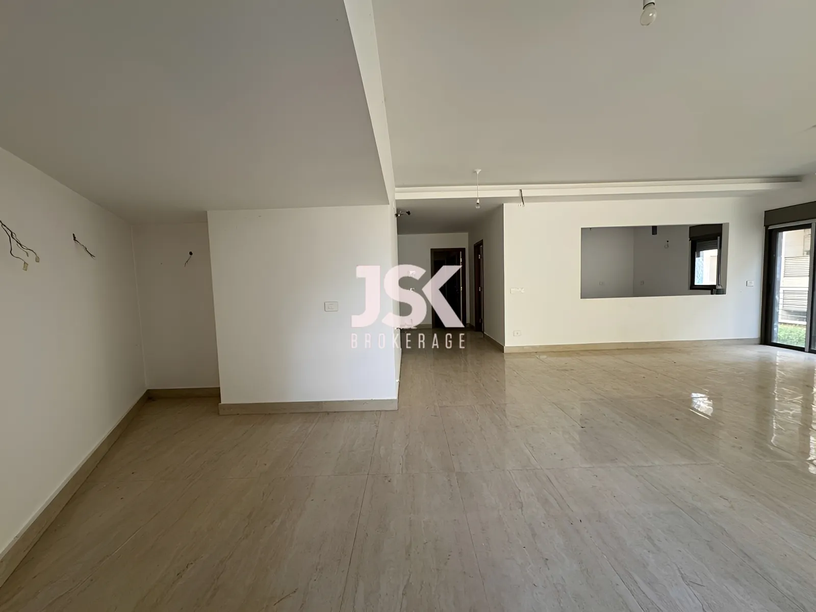 Apartment for Sale in Mansourieh - 3 bed, 4 bath