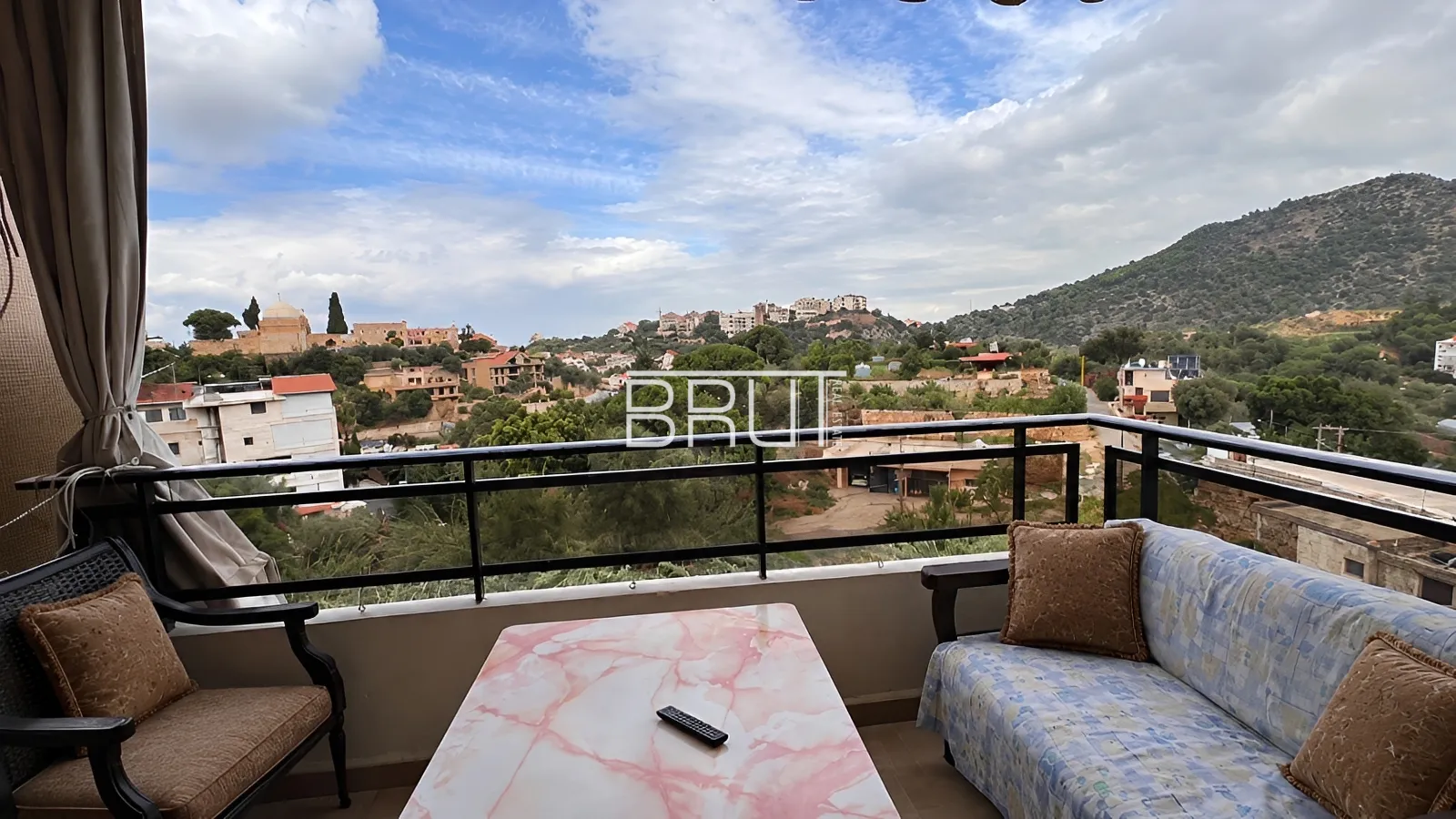 Apartment for sale in Ain El Rihaneh