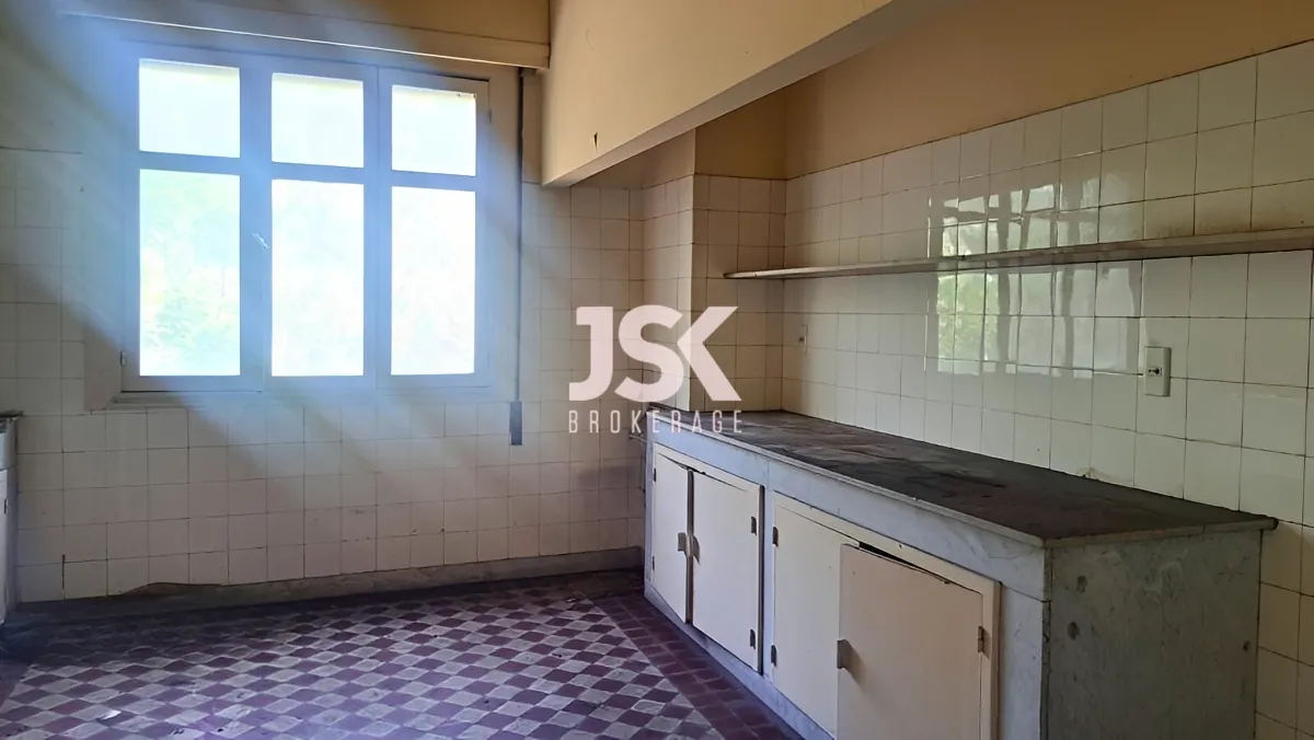Office for rent in Sanayeh, Beirut, Lebanon