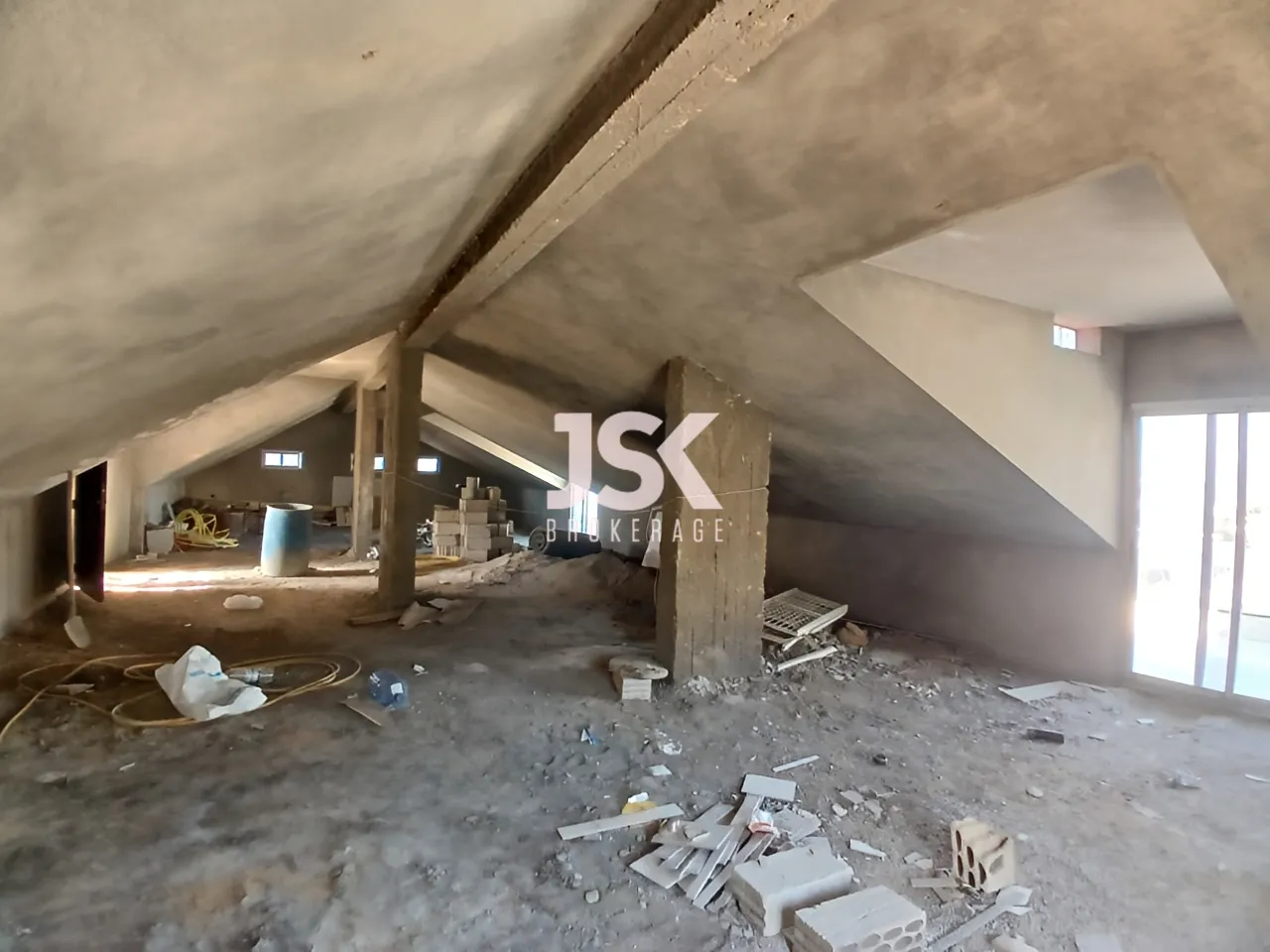 Duplex for Sale in Qornet El Hamra