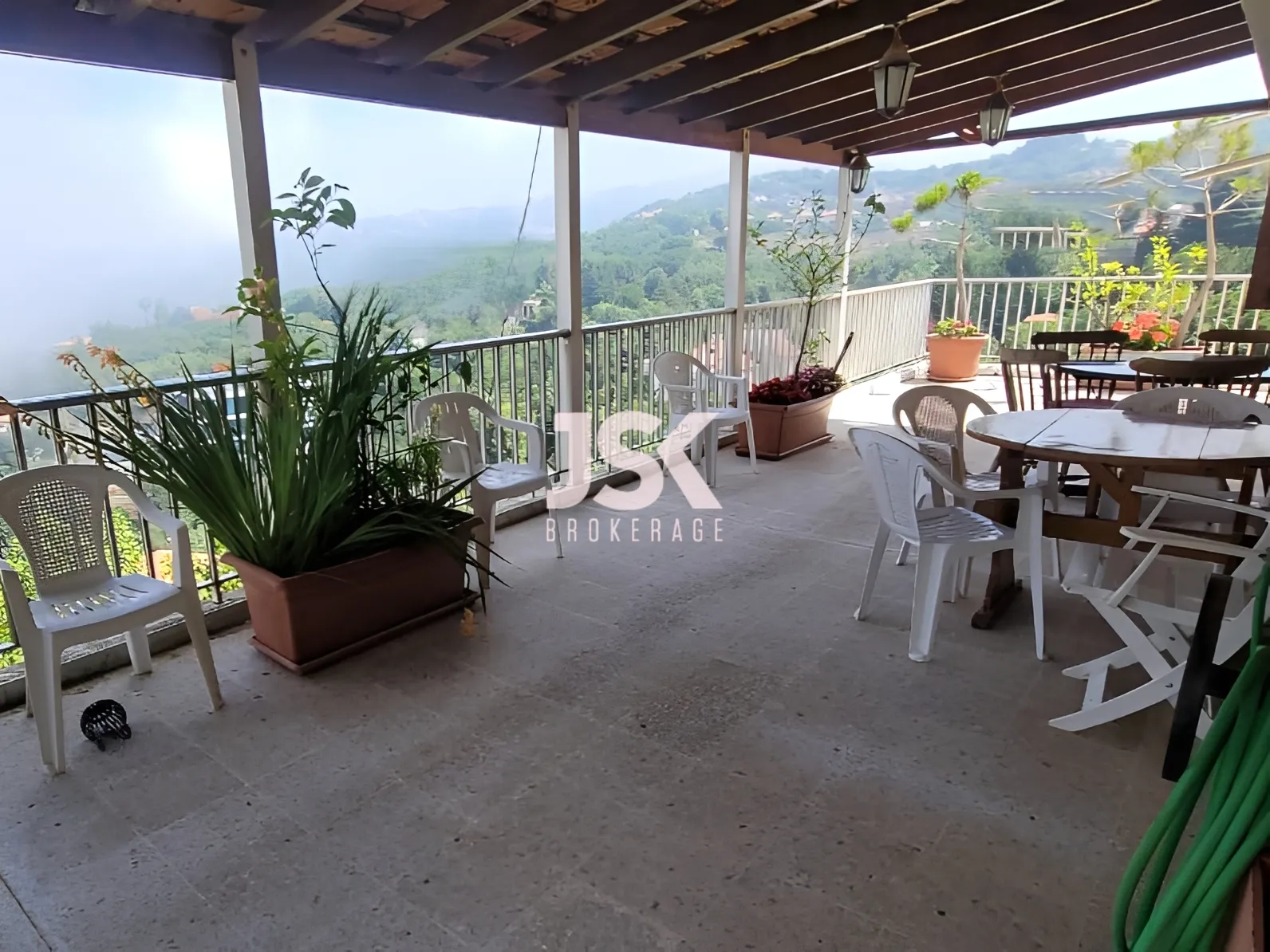 Apartment for Sale in Ajaltoun