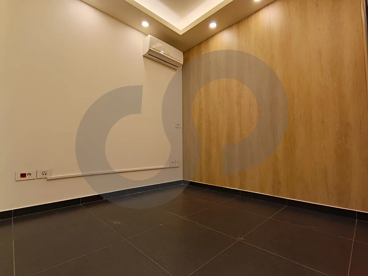 Office for rent in Adonis