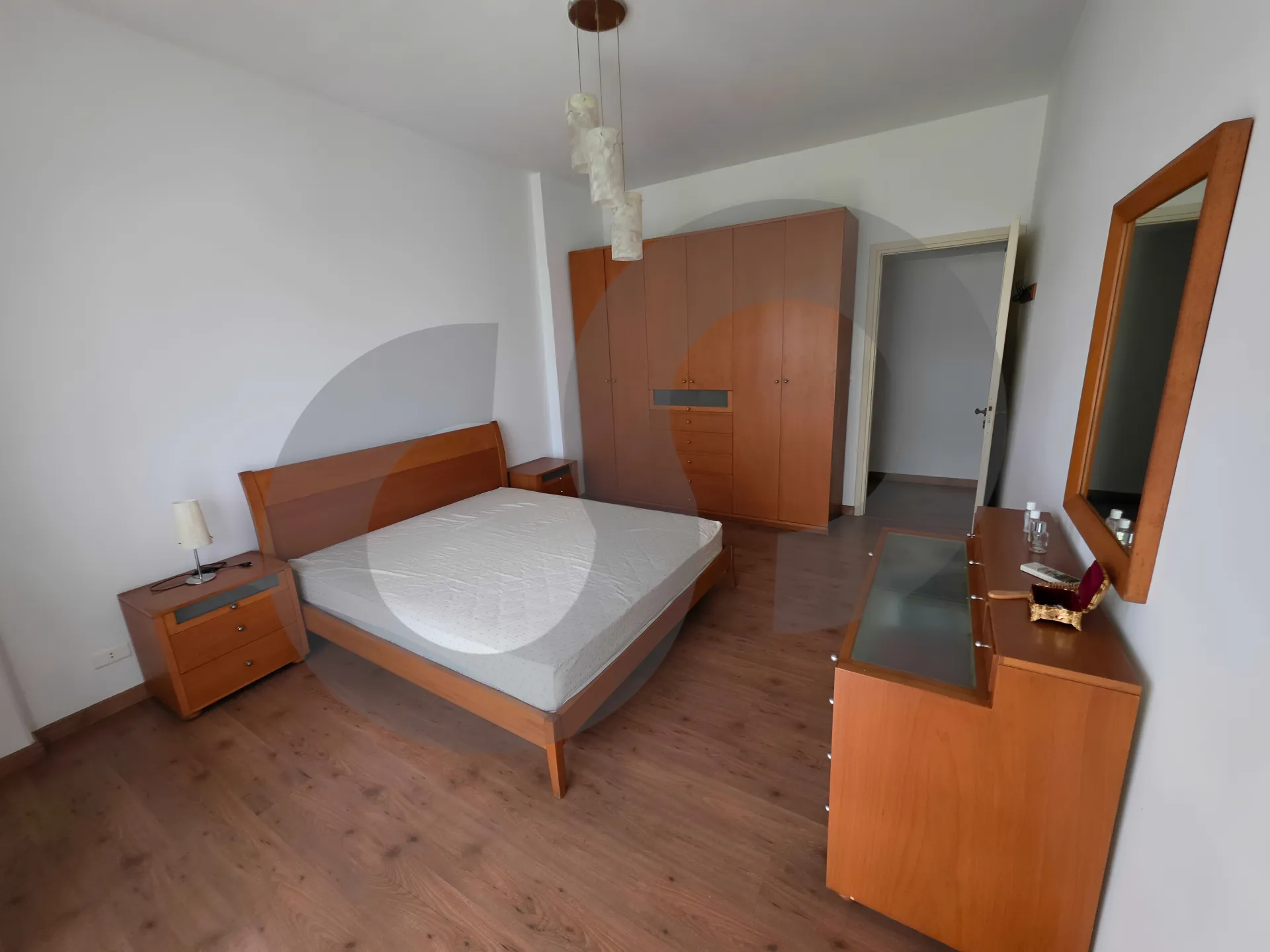 Building for Sale in Kraytem