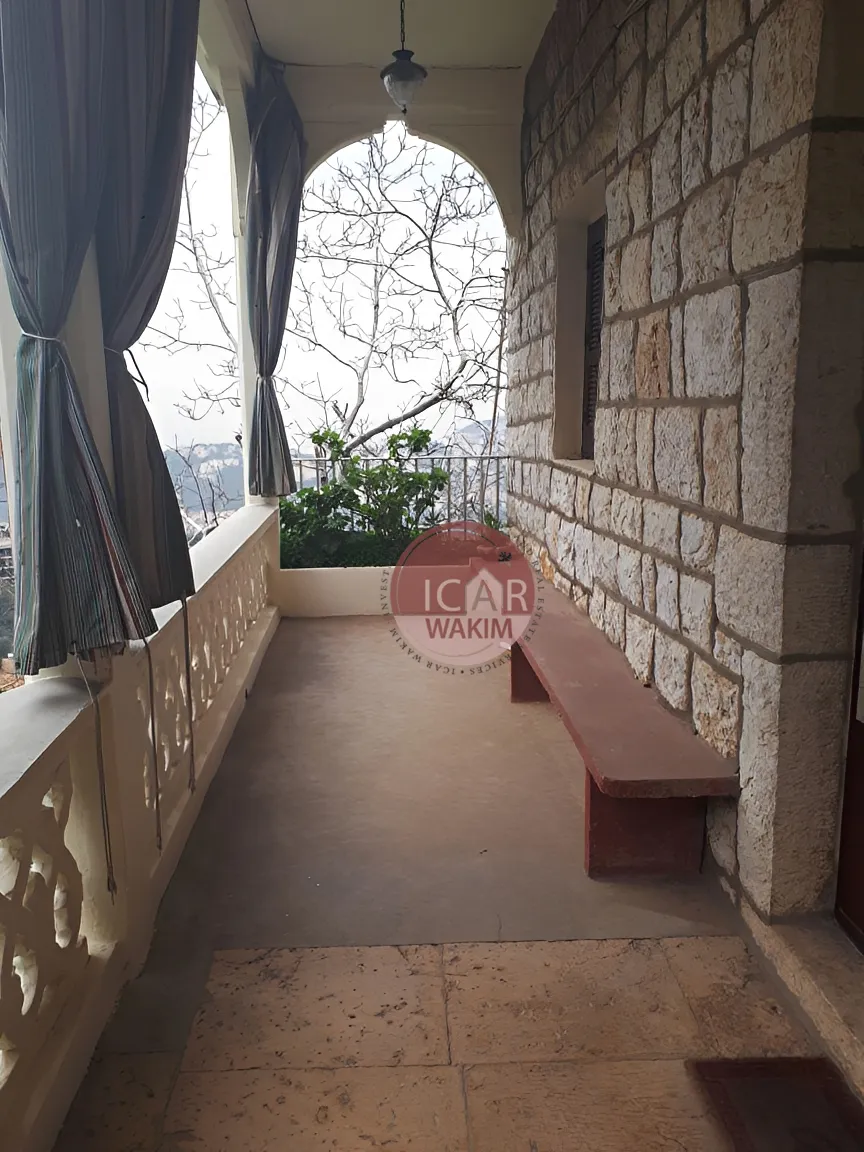 Apartment for Sale in Qornet El Hamra