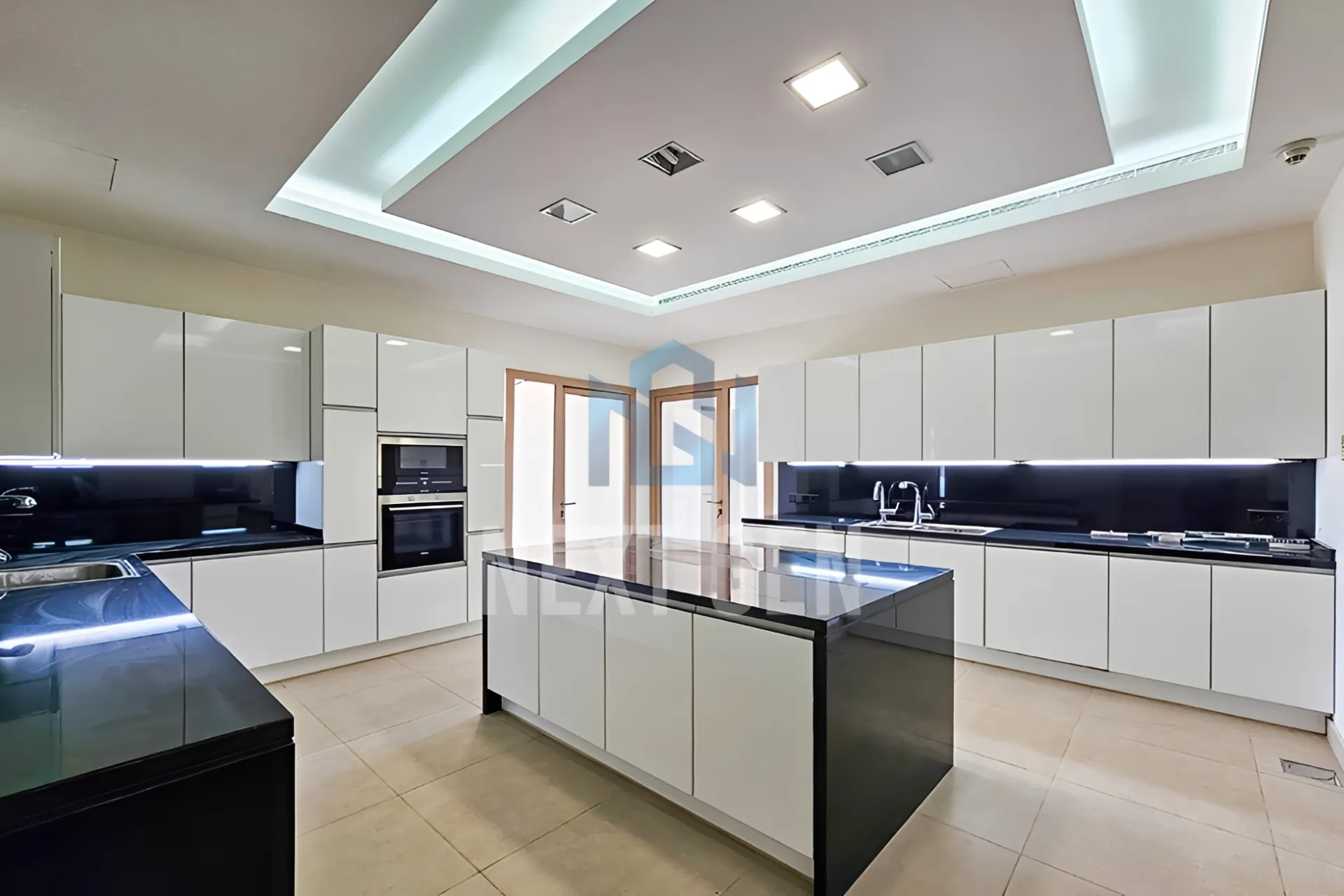 Apartment for rent in Ras, Bayrut, Lebanon
