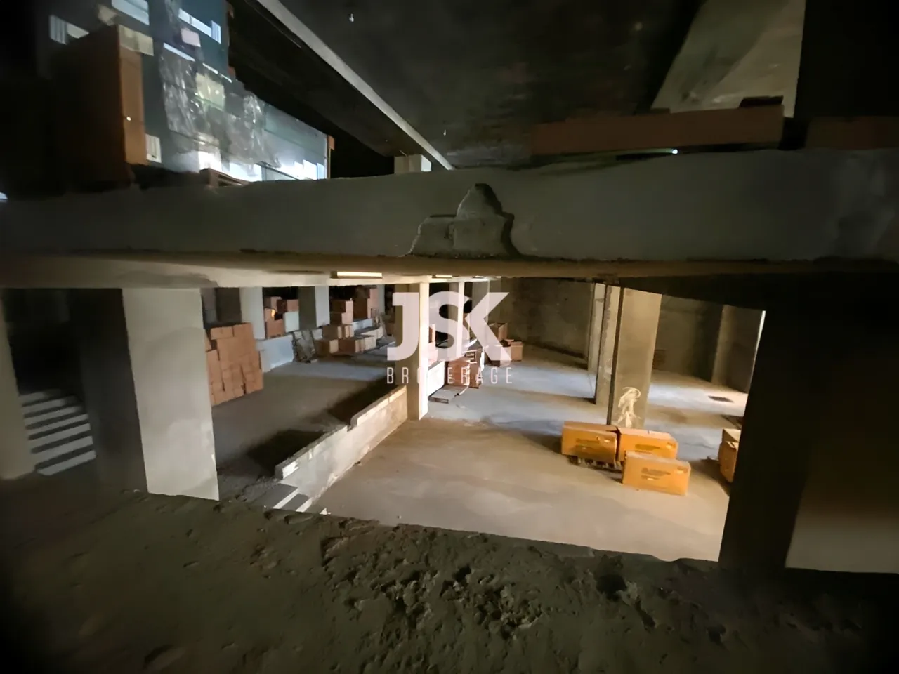 Warehouse for Sale in Ramlet El Baida
