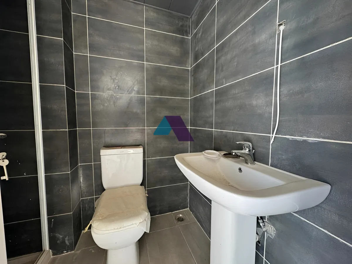 Duplex for Sale in Bouar - 3 bed, 3 bath