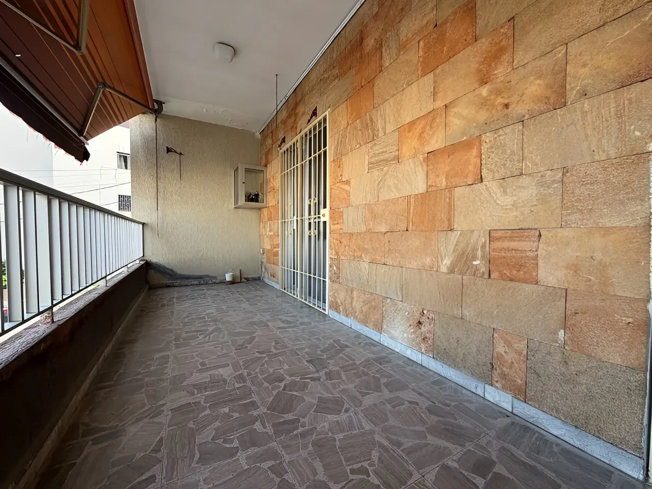 Apartment for Sale in Haret Sakhr