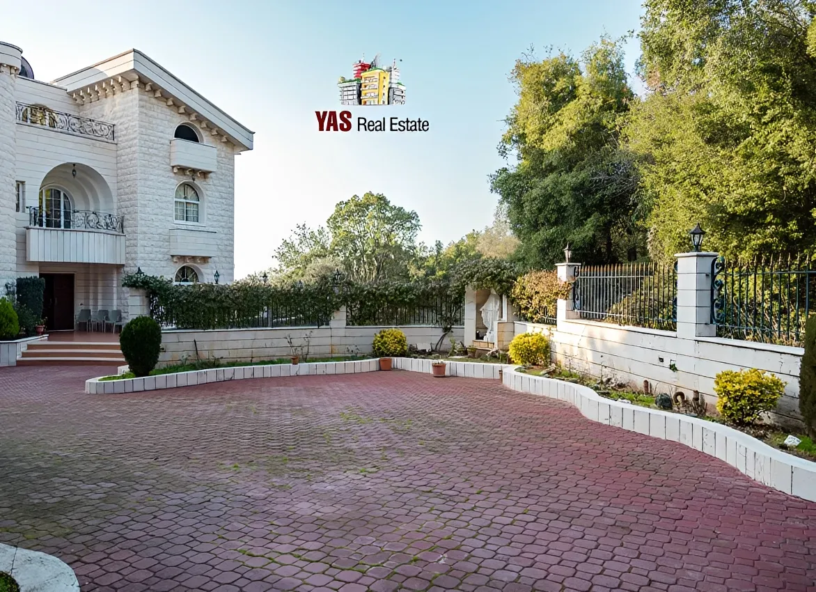 Villa for Sale in Ajaltoun