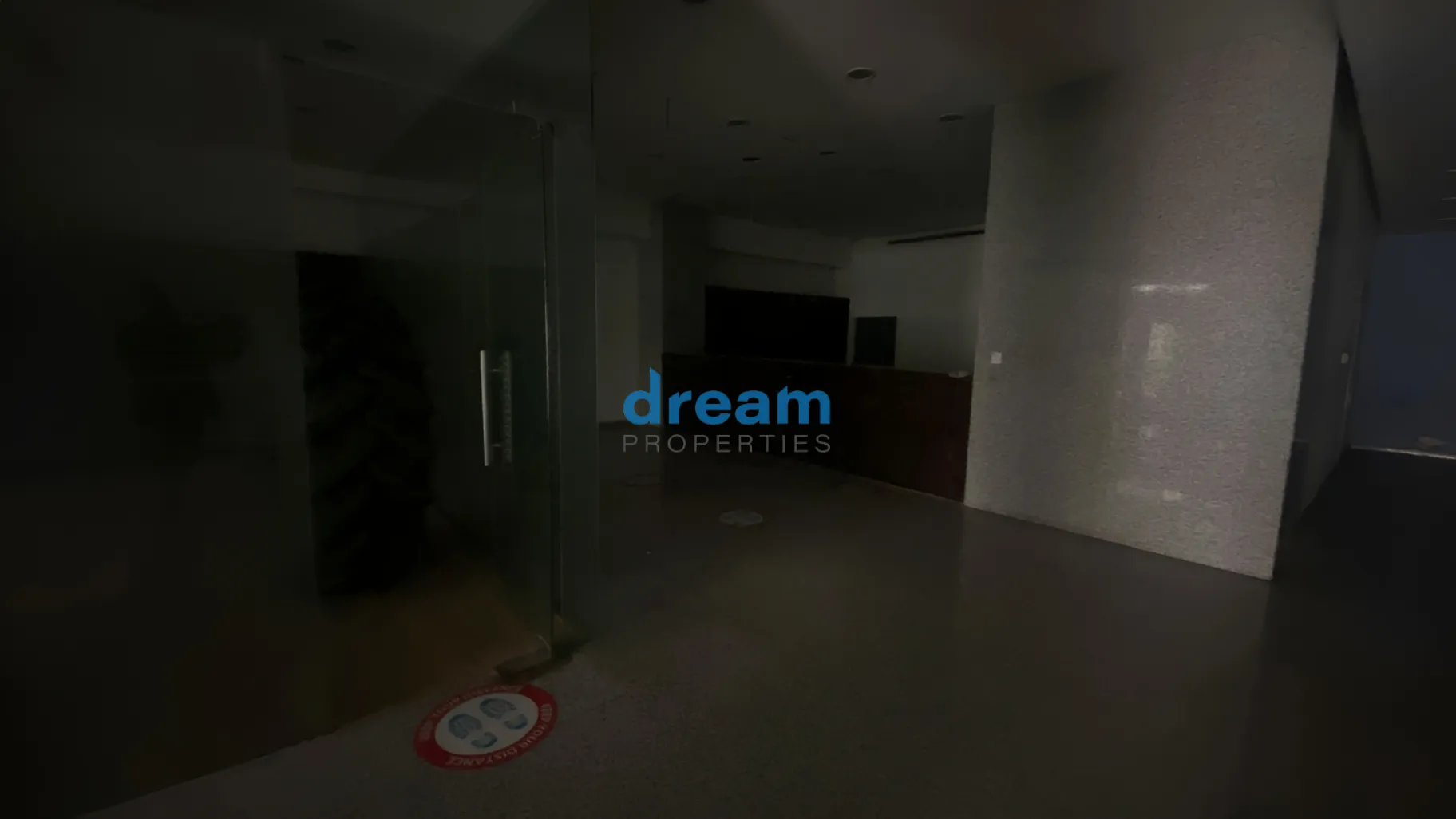Showroom for rent in Horch Tabet