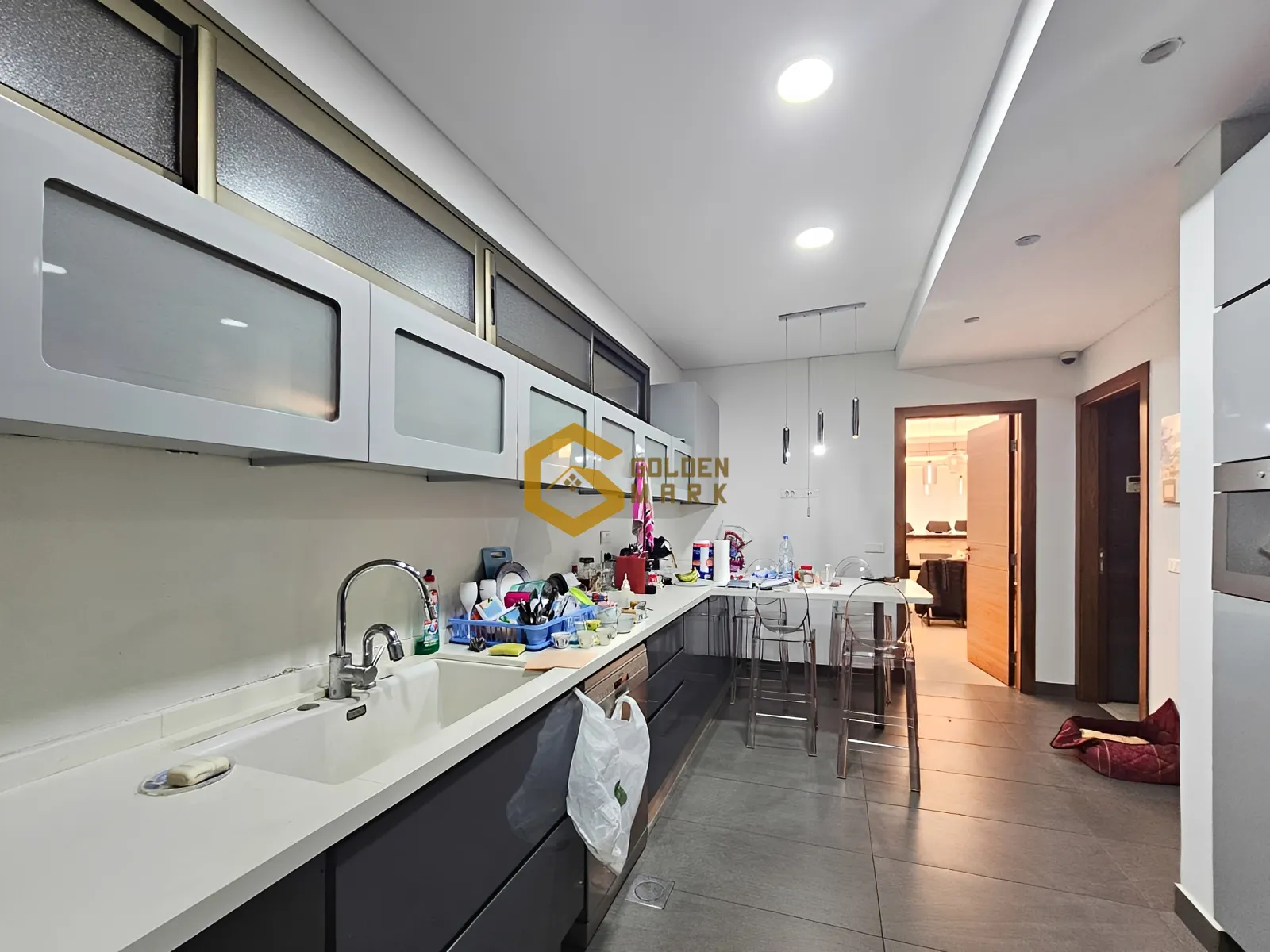 Apartment for Sale in Achrafieh, Beirut - 3 bed, 3 bath