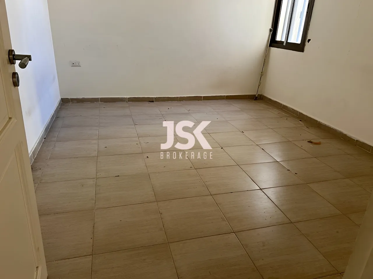 Apartment for Sale in Aaramoun - 3 bed, 3 bath