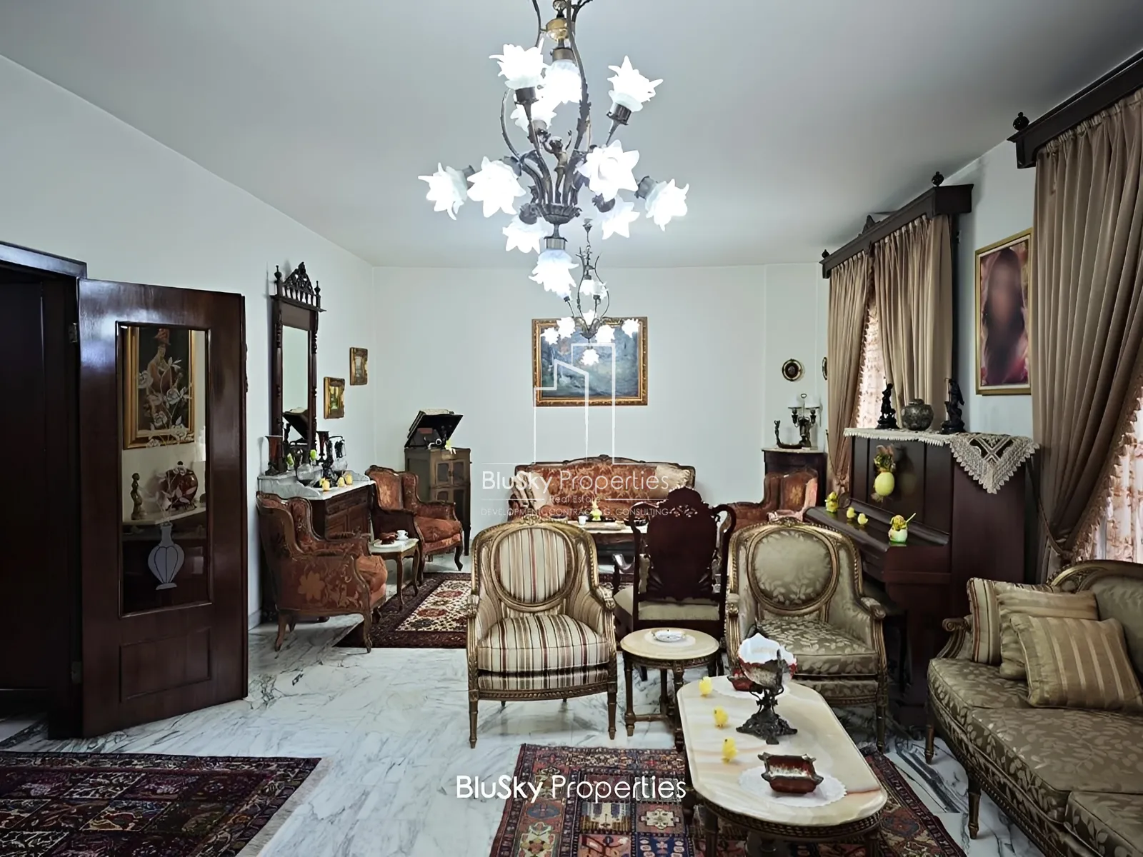 Apartment for Sale in Sabtiyeh - 4 bed, 6 bath