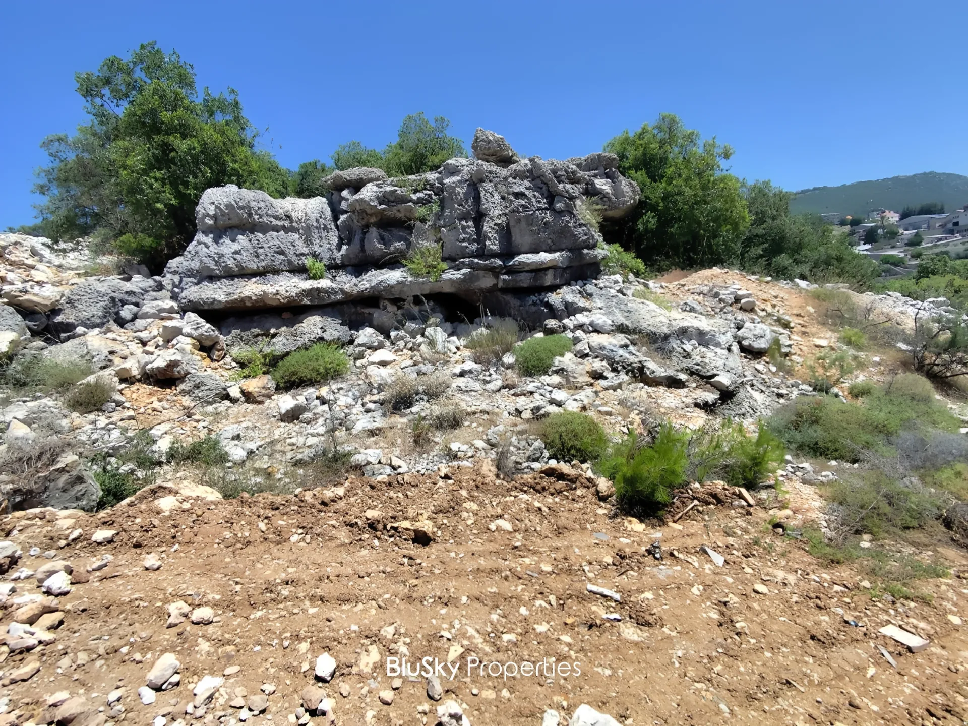 Land for sale in Ajaltoun, lebanon