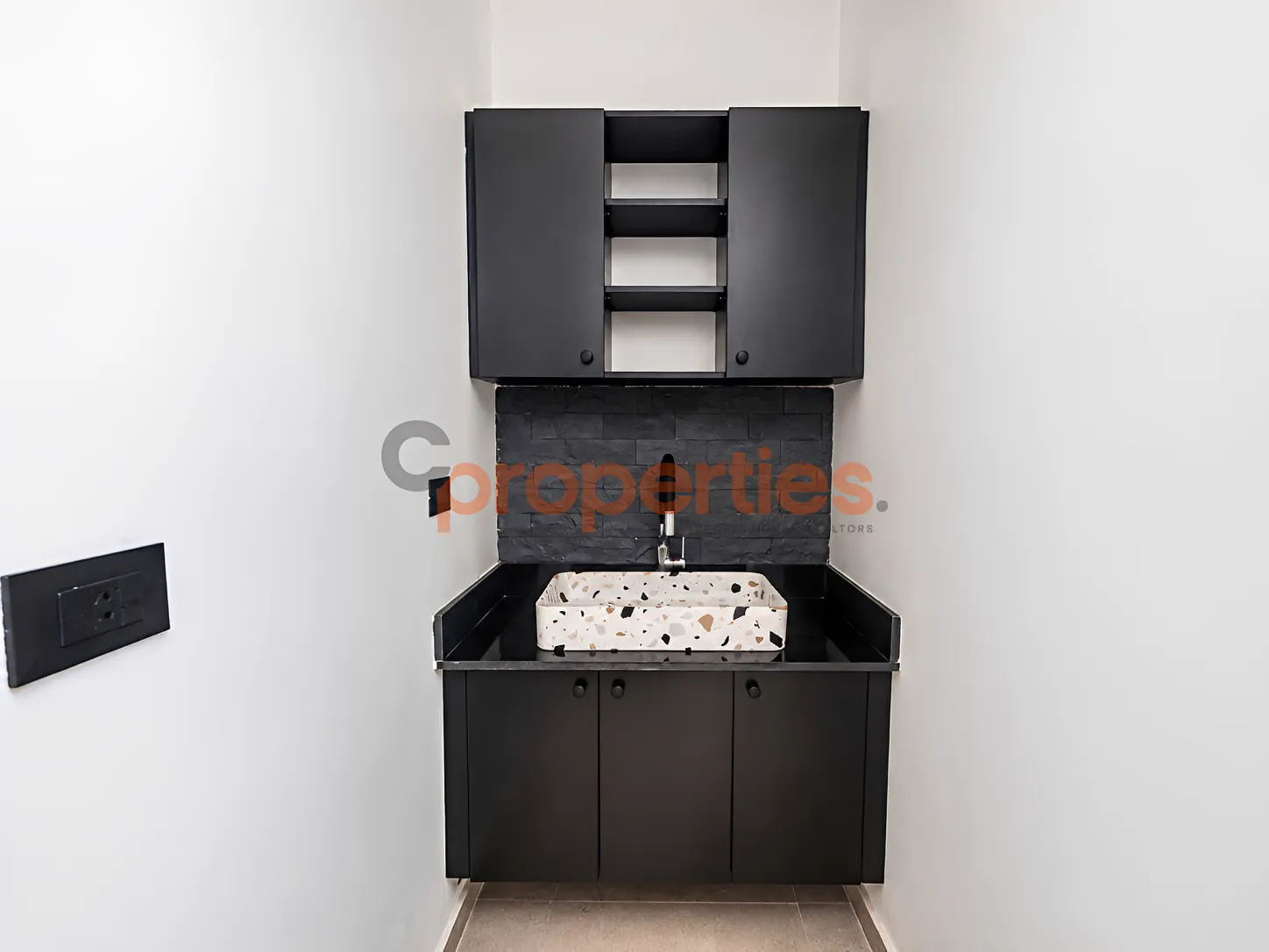 Office for Rent in Ras Beirut