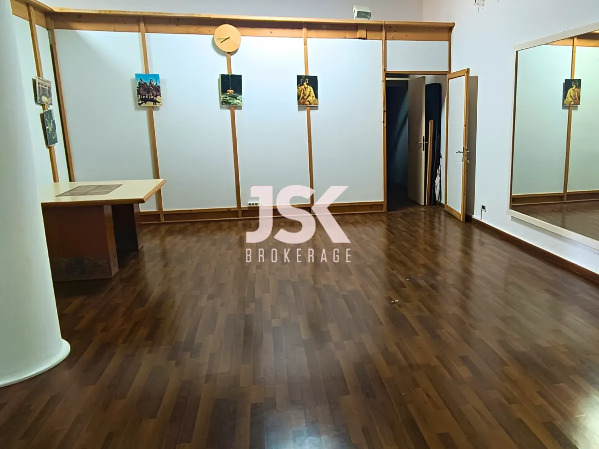 Showroom for rent in Sahel Aalma