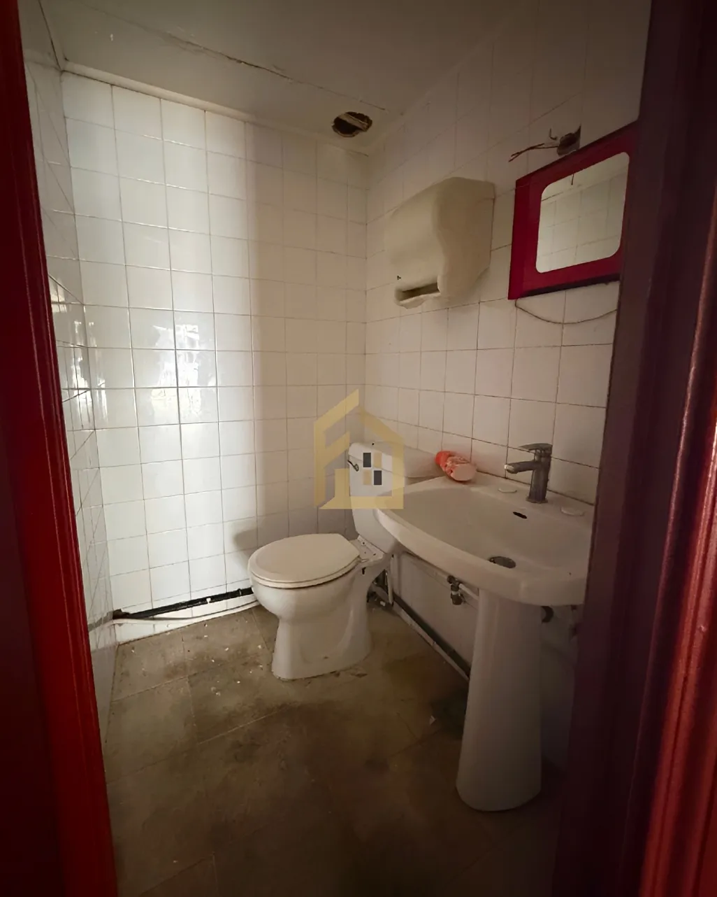 Shop for rent in Caracas, Beirut, Lebanon