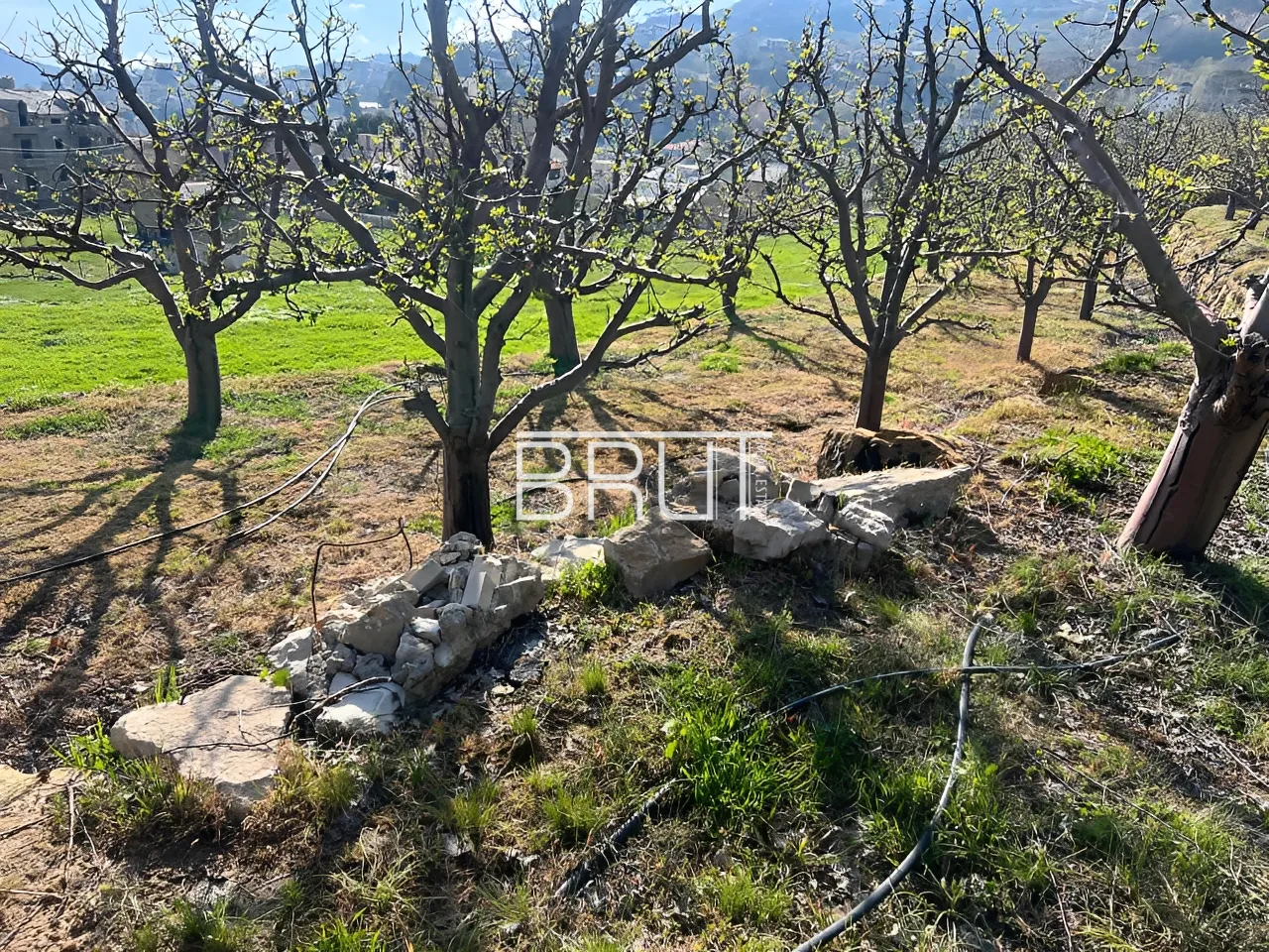 Land for Sale in Hrajel