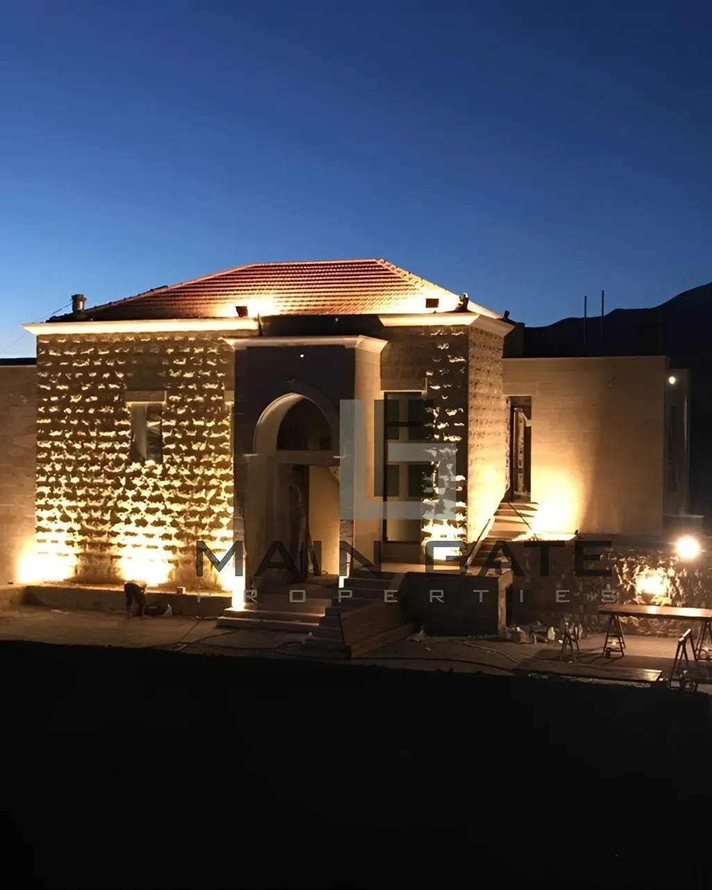 Villa for sale in Zaarour