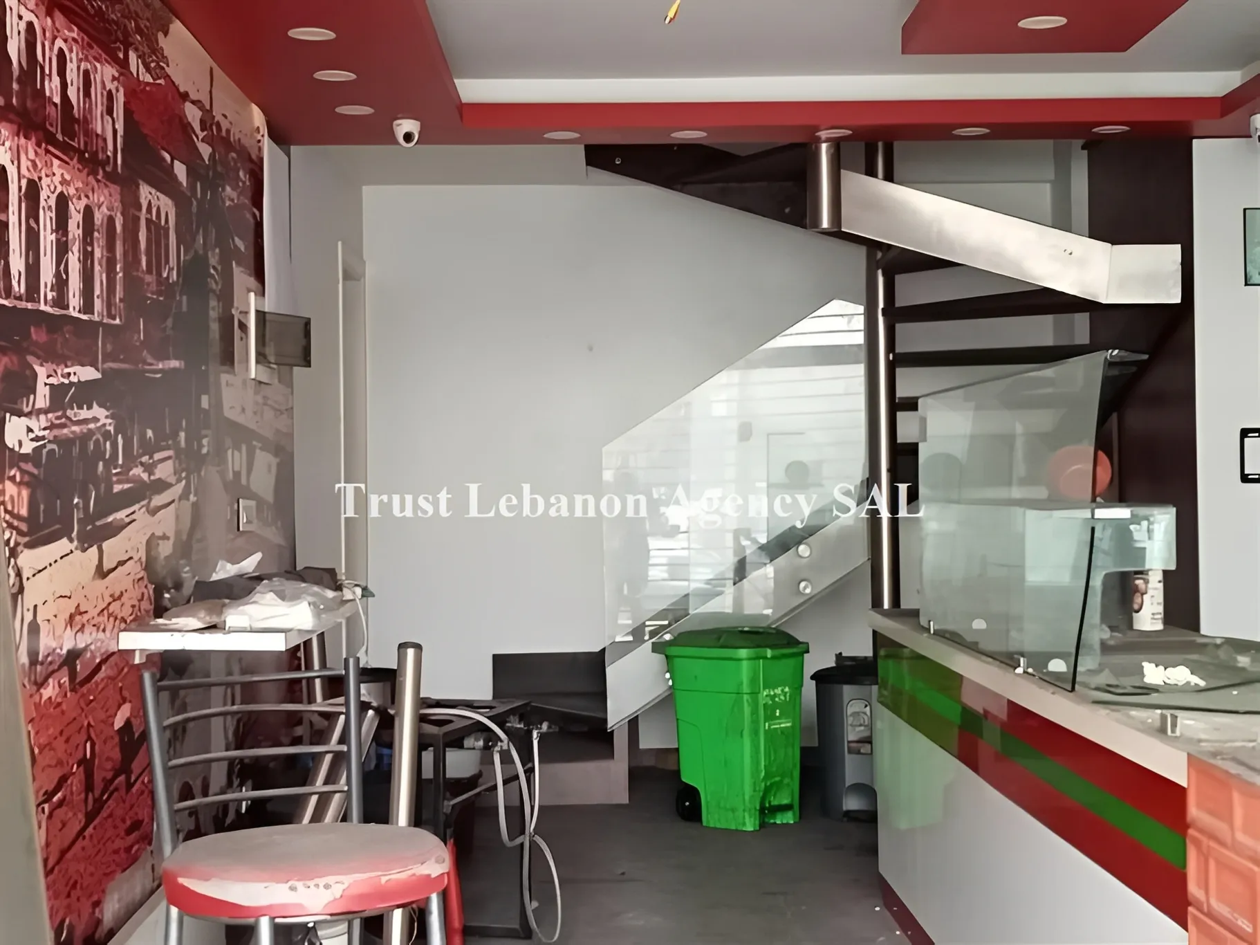 Shop For Rent in Achrafieh, Sessine