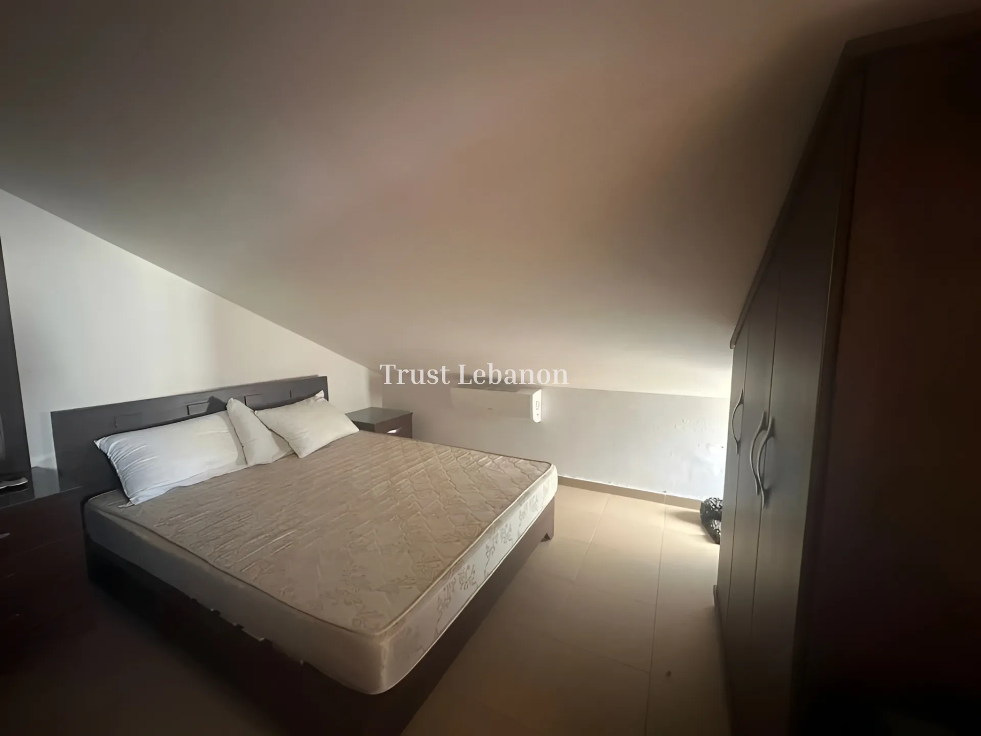 Apartment for rent in Oyoun, Lebanon - 1 bed, 2 bath