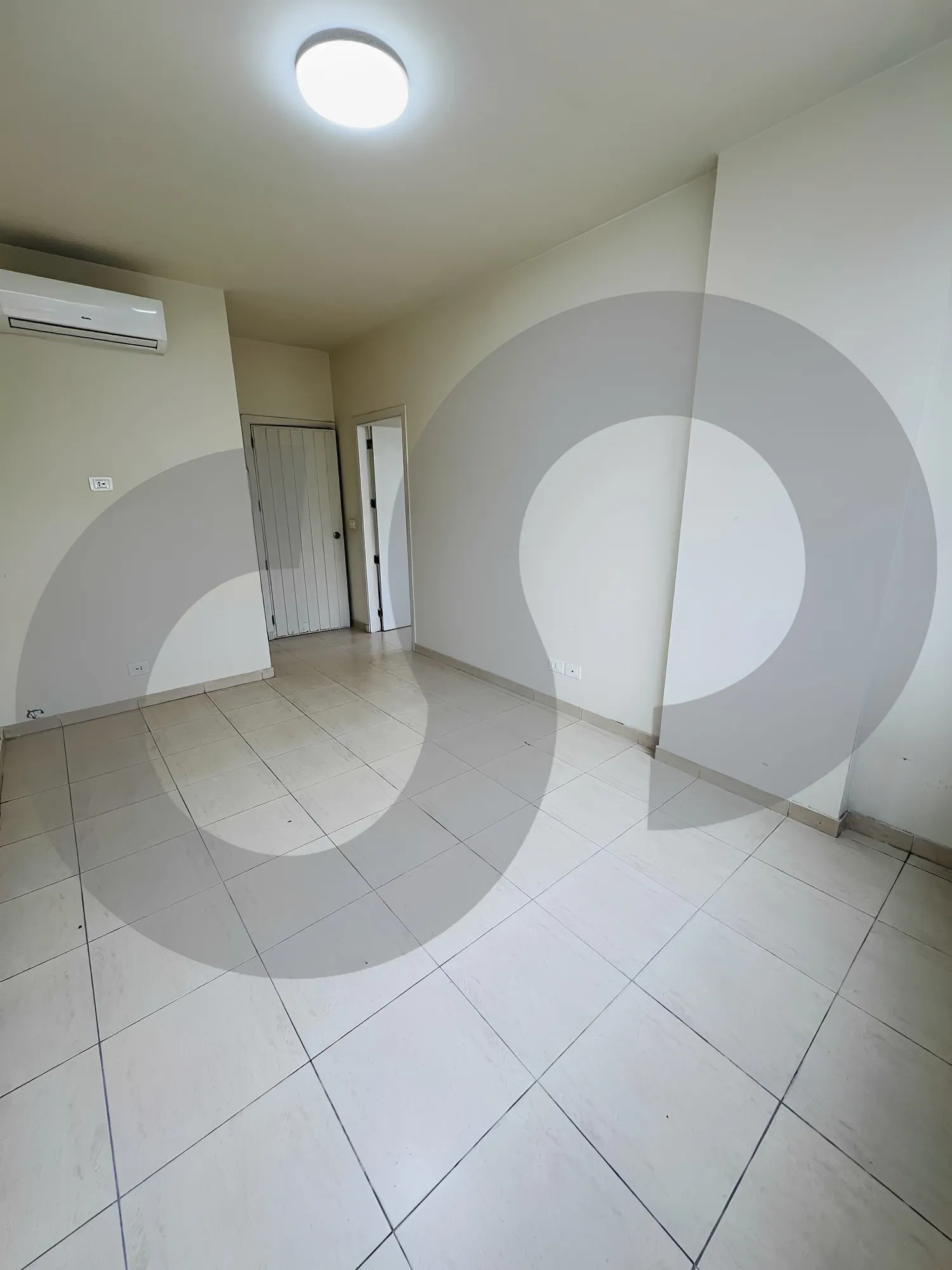Office for Sale in Tabarja