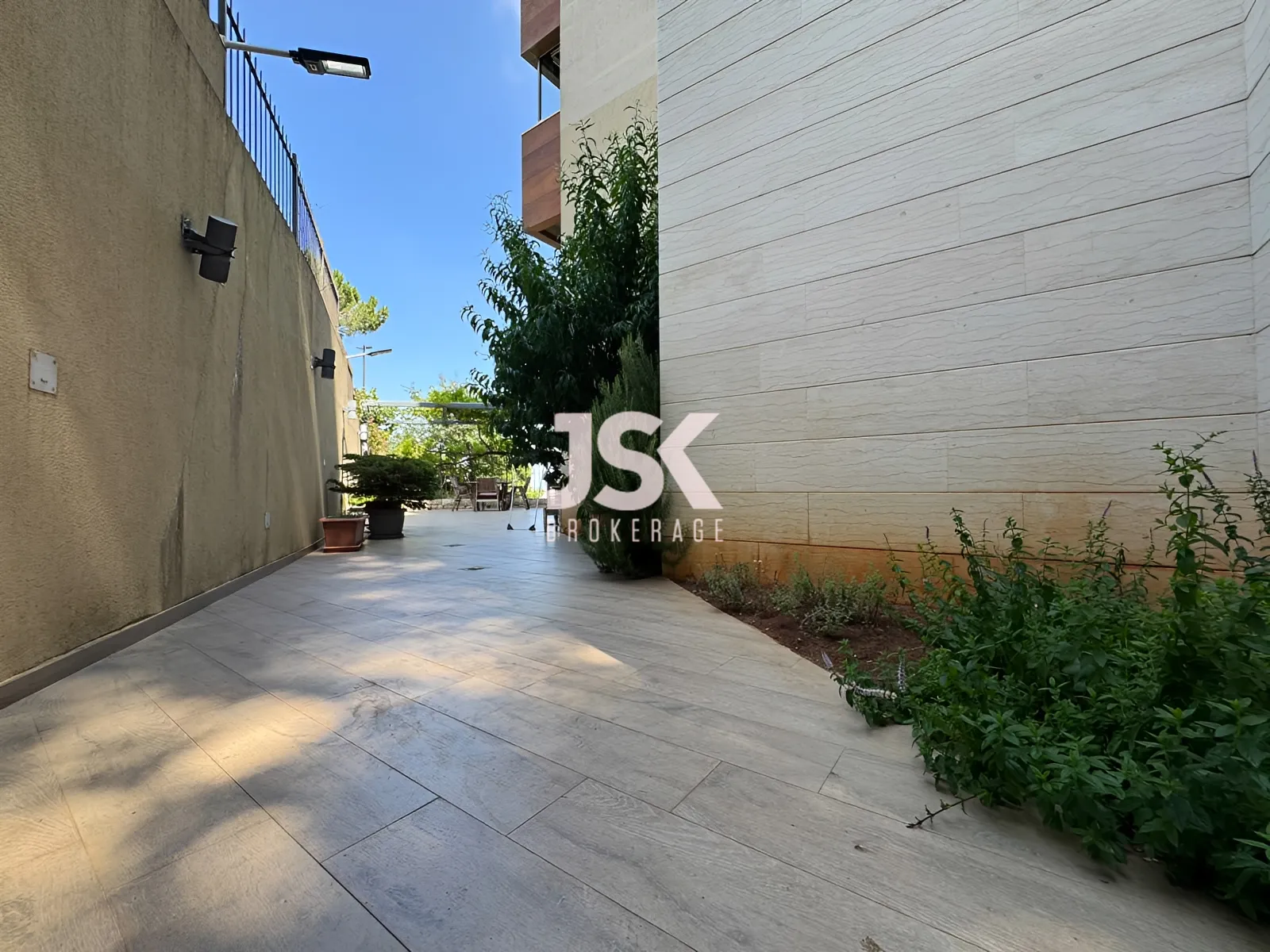 Apartment for Sale in Beit Meri