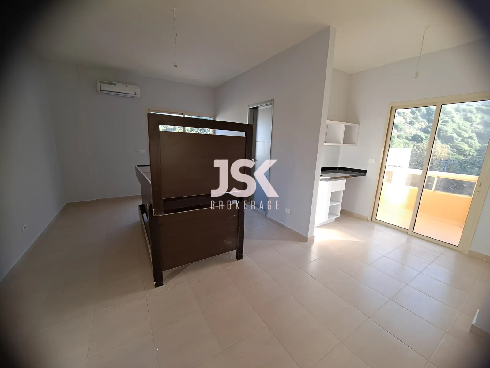 Building for Sale in Blat