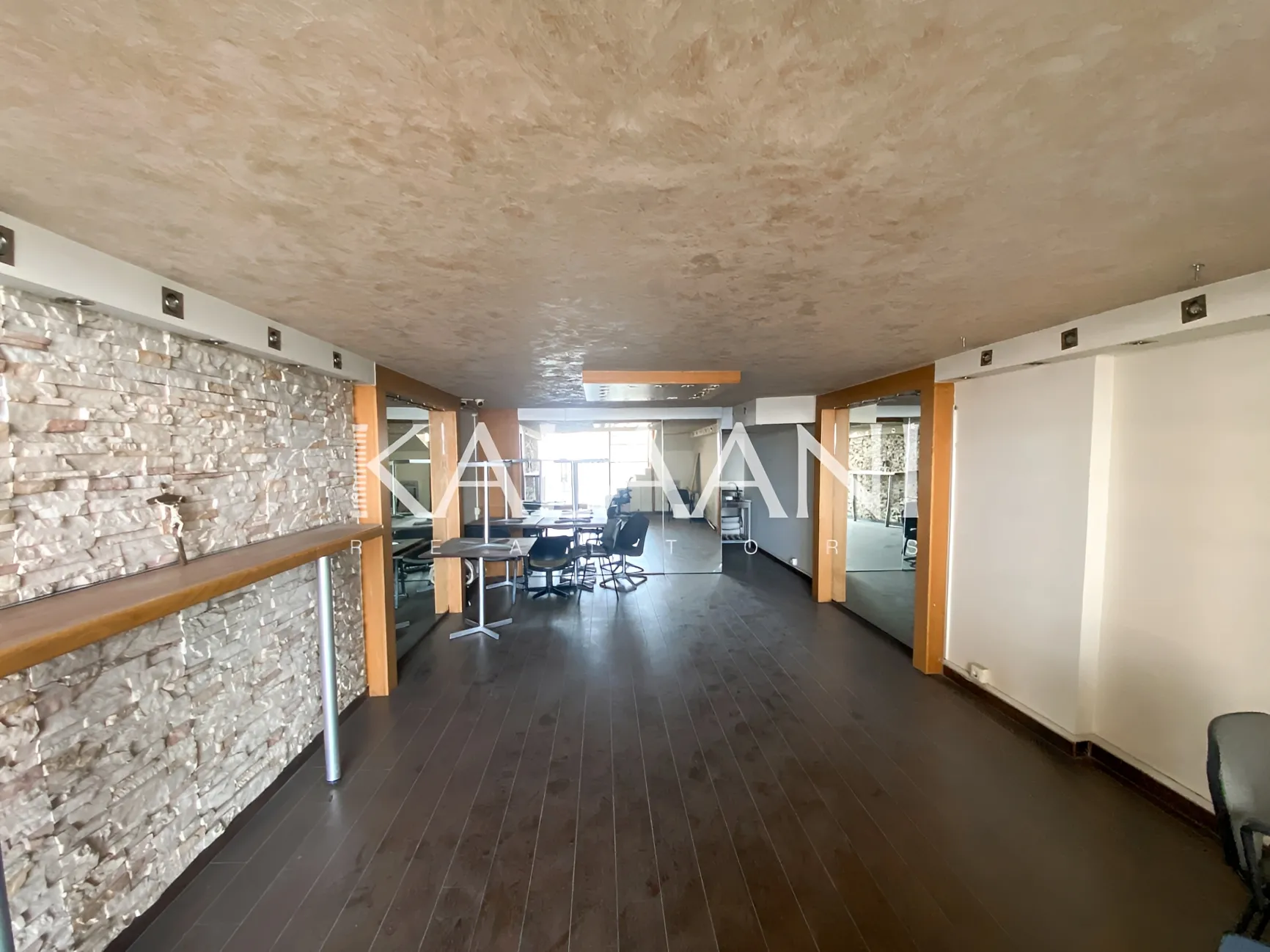 Shop for rent in Kaslik, Lebanon