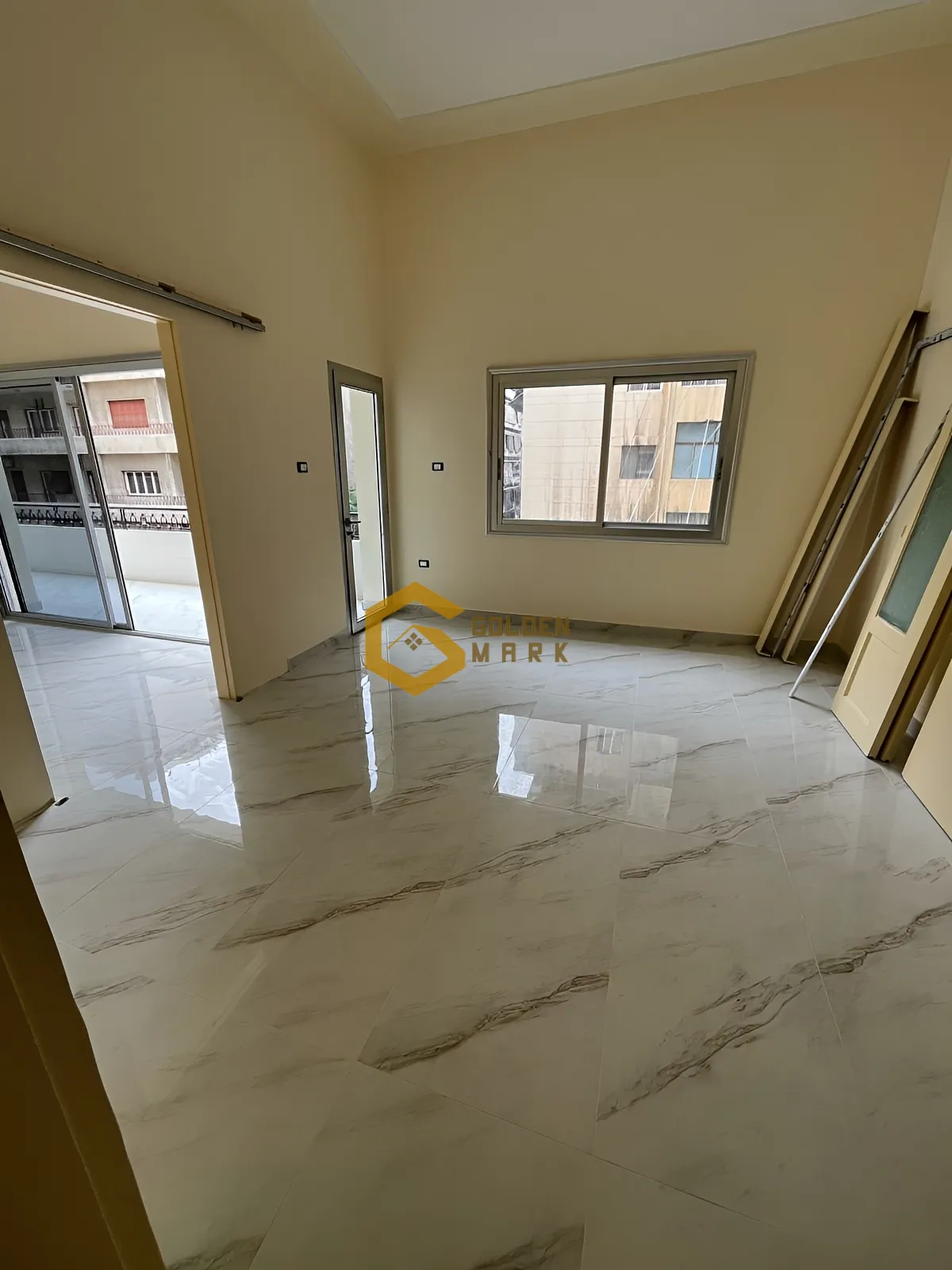 Apartment for Sale in Al Zarif, Beirut - 2 bed, 2 bath