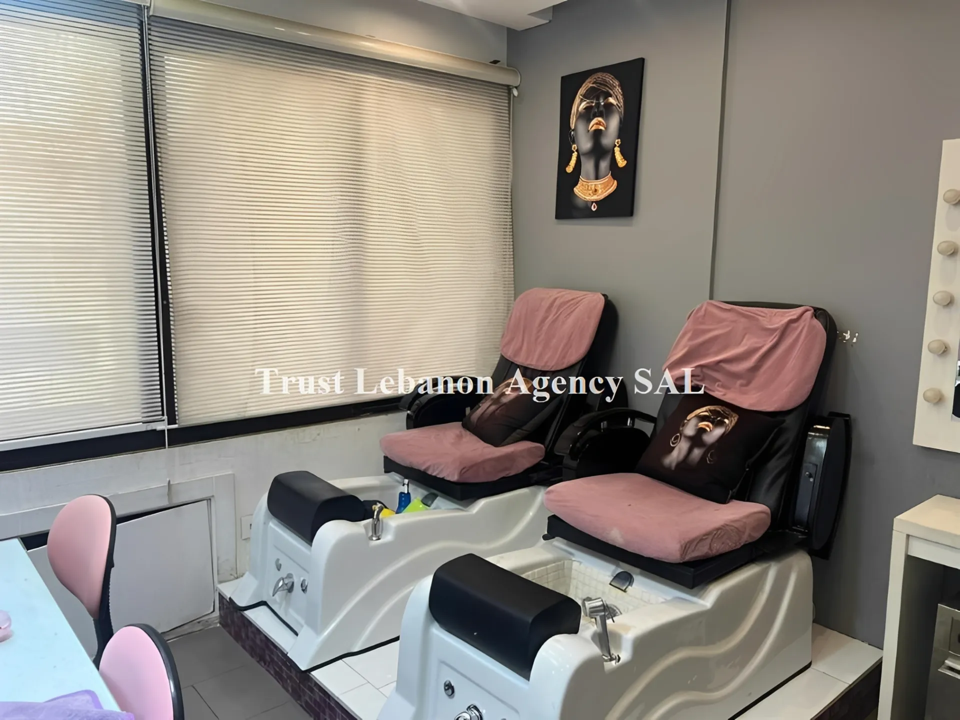 Shop for rent in Baabda, Ain Al Remmeneh