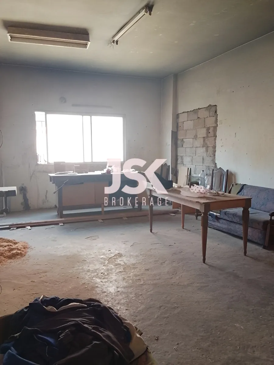 Warehouse for sale in Sad El Baouchriye, Lebanon