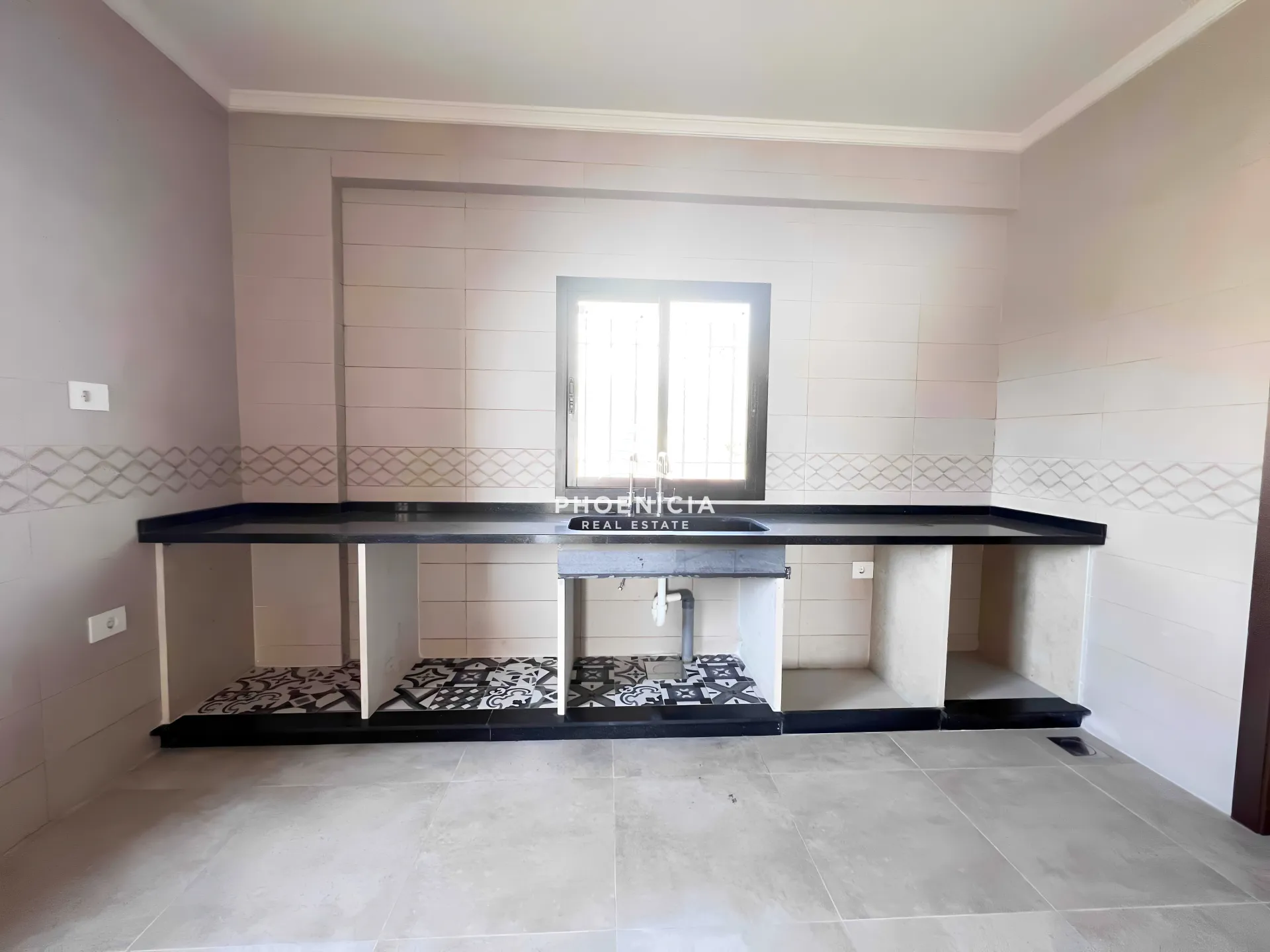 Villa for Sale in Gharzouz