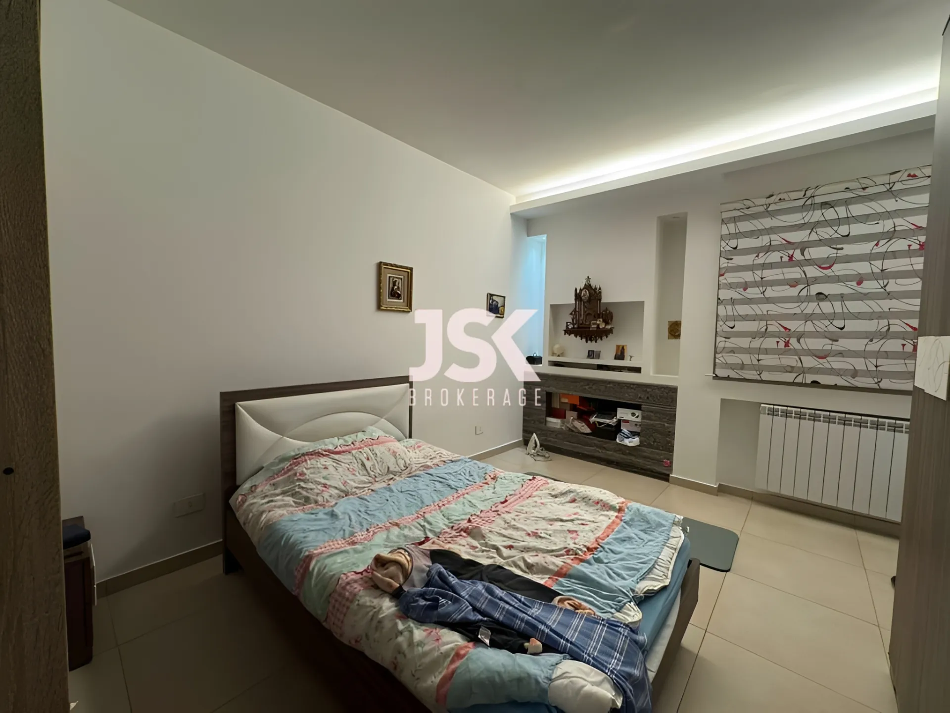 Apartment for Sale in Mansourieh - 3 bed, 4 bath