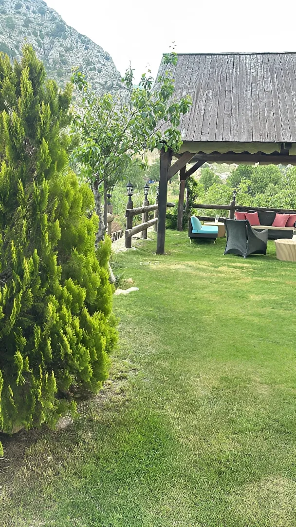 Villa for sale in Laqlouq