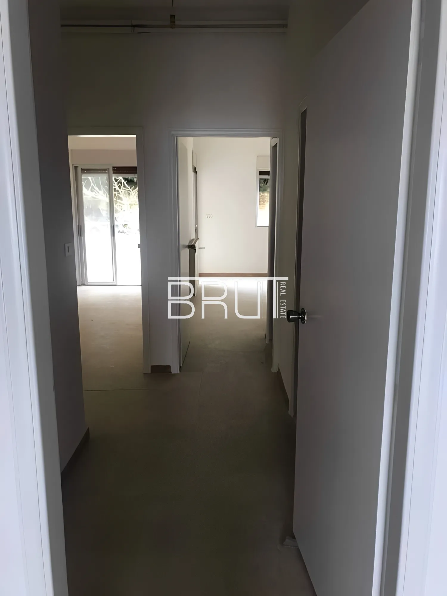 Apartment for Sale in Ballouneh