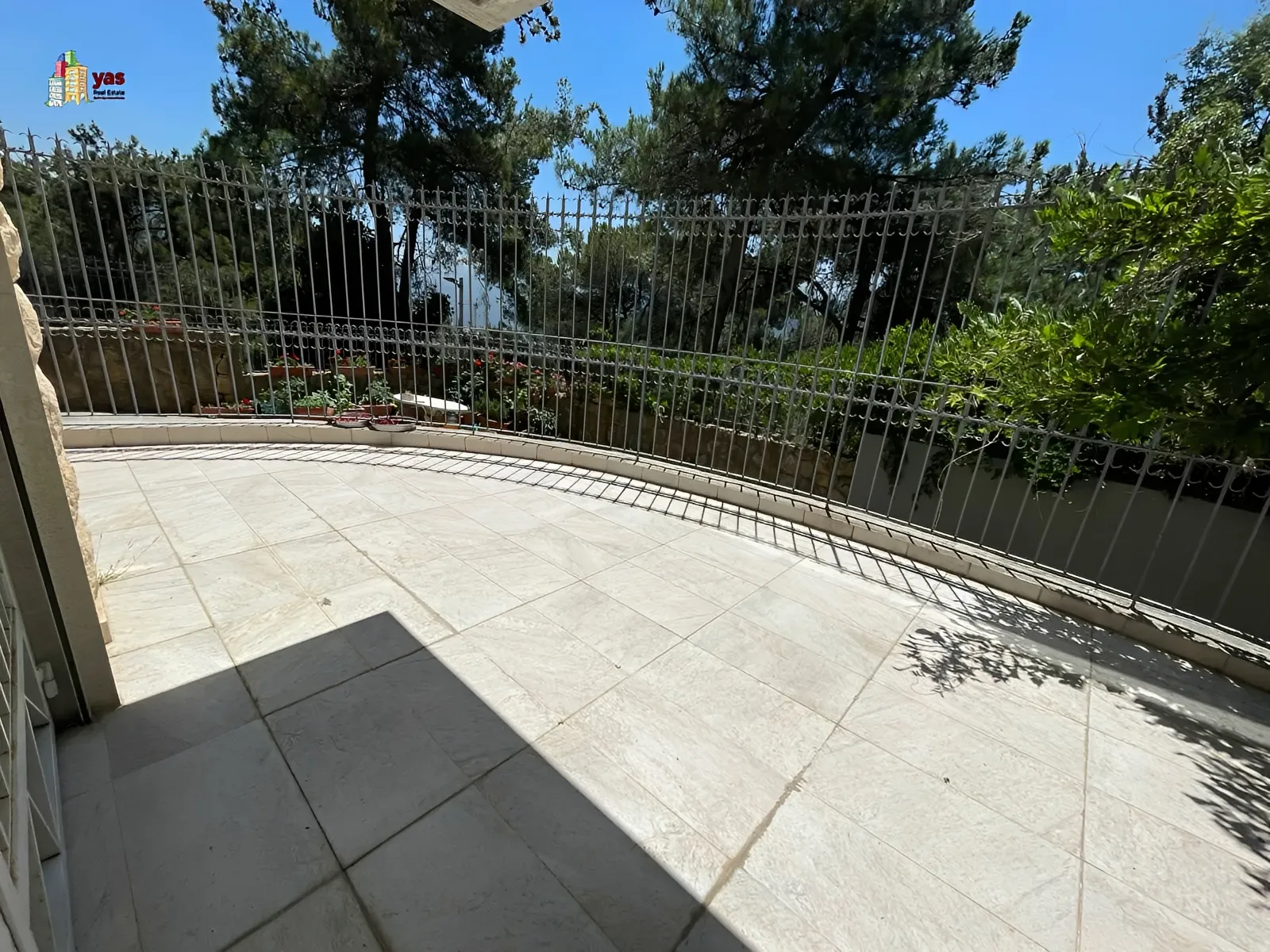 Apartment for Sale in Baabdat - 4 bed, 4 bath