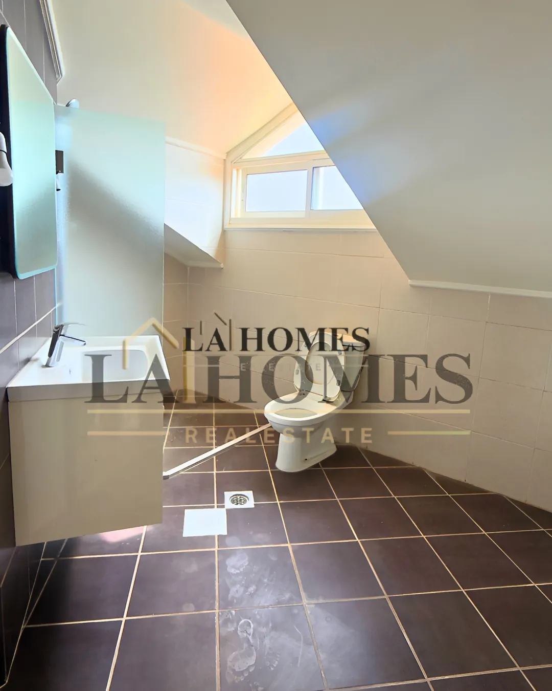 Villa for sale in Fatqa