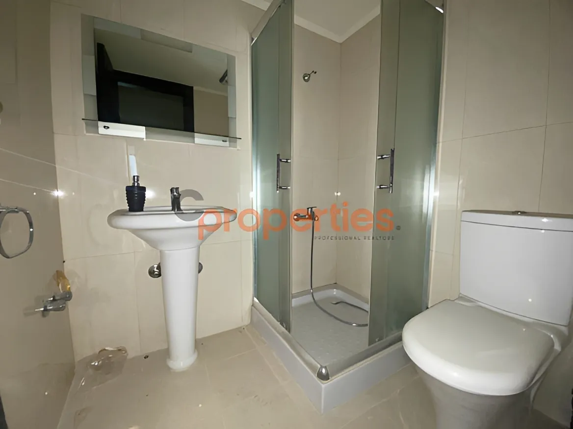 Office for Sale in Zalqa