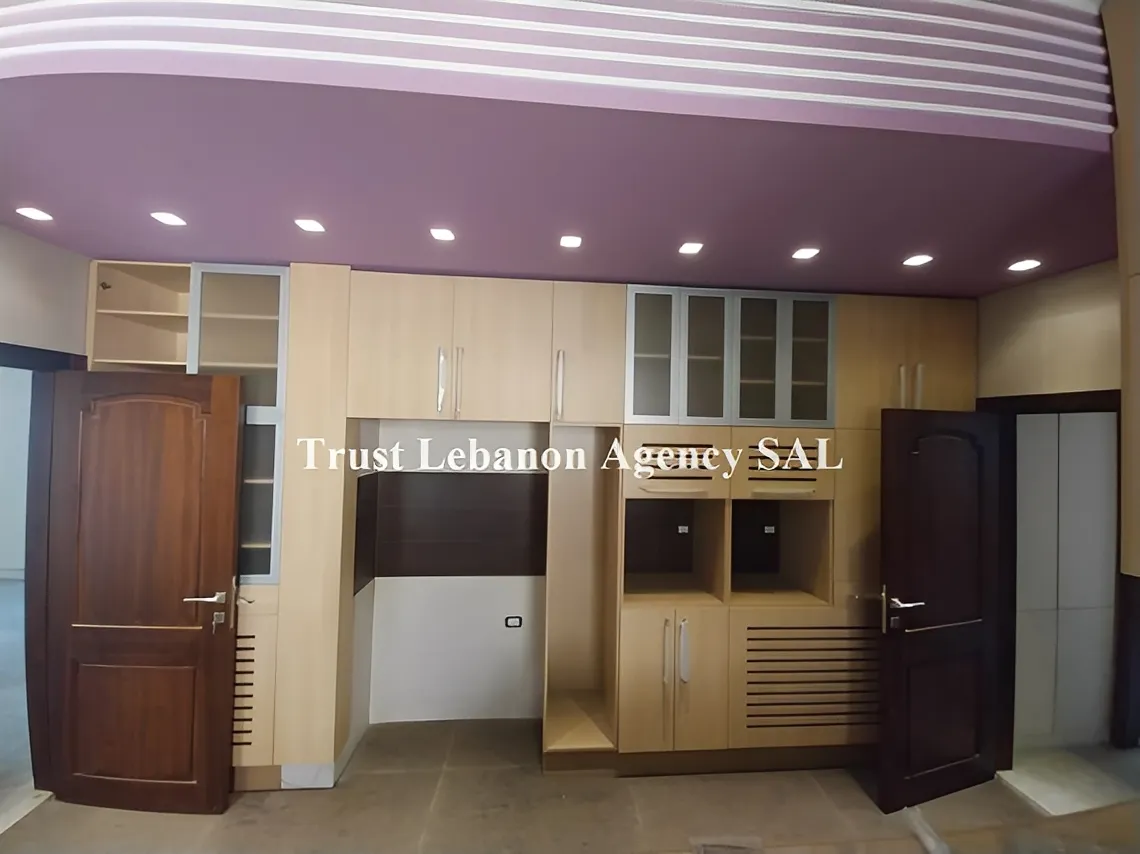 Villa for Sale in Baabda, Araya