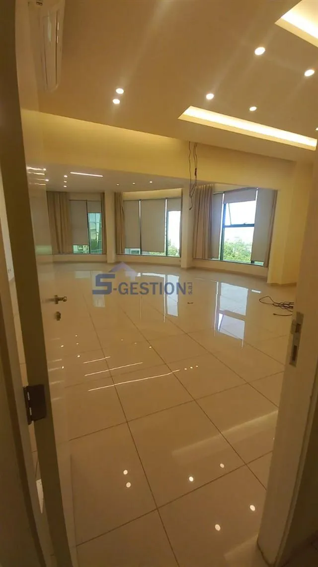 Office for rent in Zalqa
