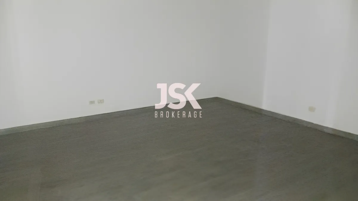 Office for sale in Beit Meri