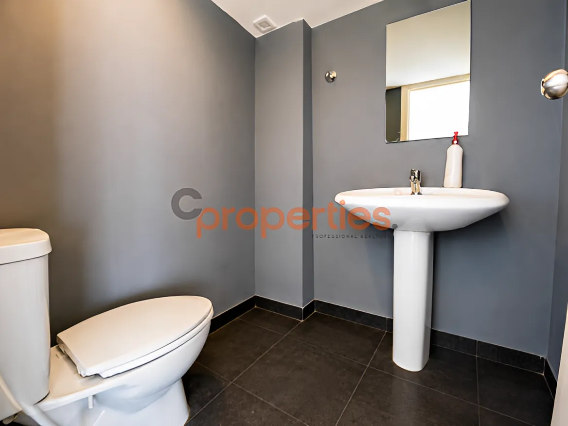 Office for Rent in Zalqa