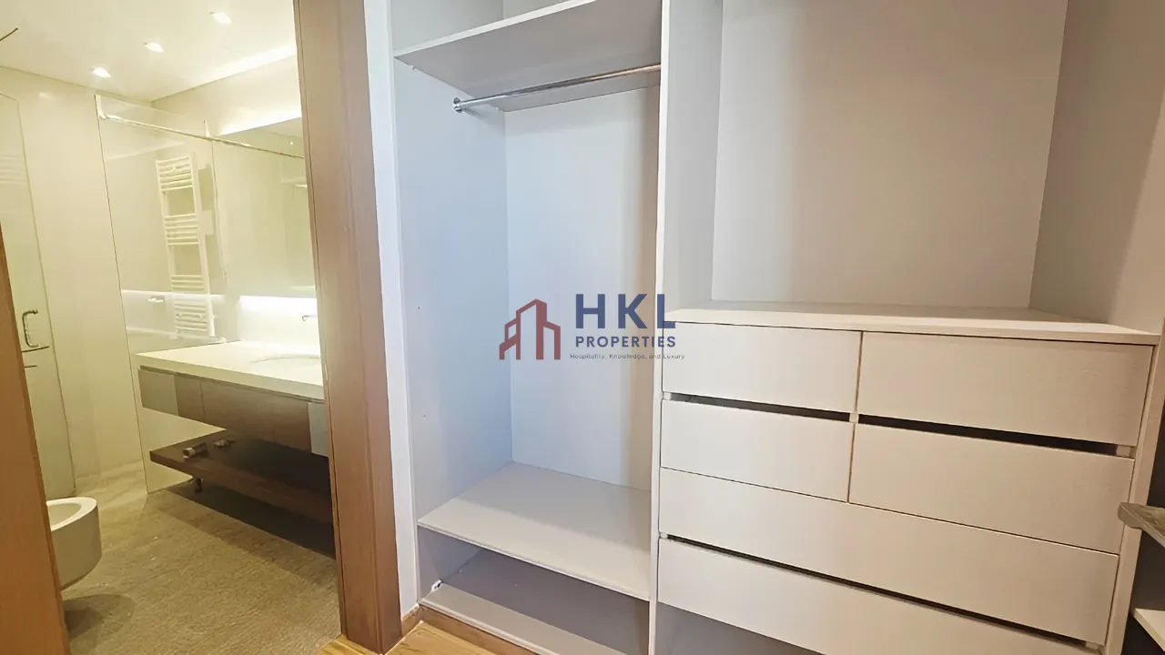 Apartment for rent in Achrafieh, Beirut, Lebanon - 3 bed, 4 bath