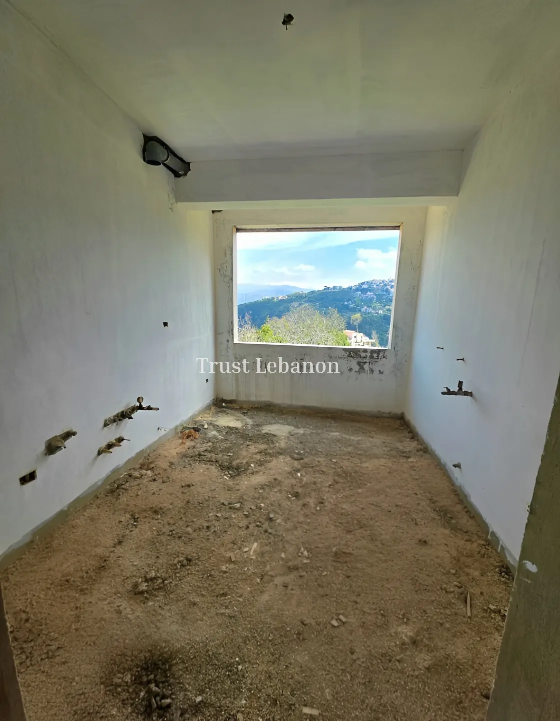 Apartment for sale in Qornet El Hamra, Lebanon