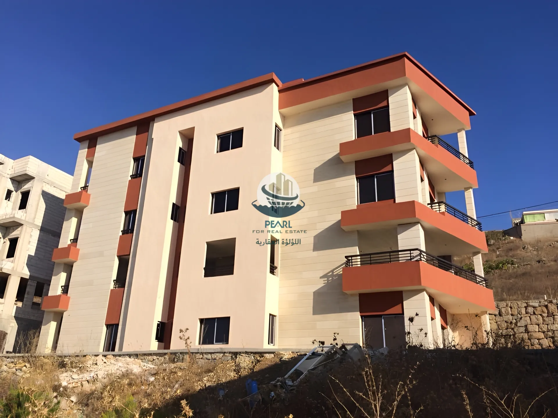 Residential Building for sale in Charoun