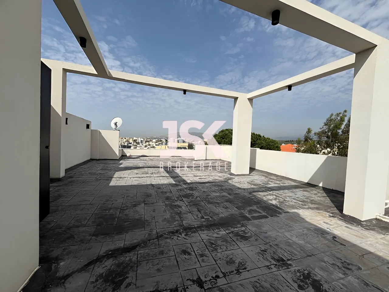 Apartment for Sale in Koura - 3 bed