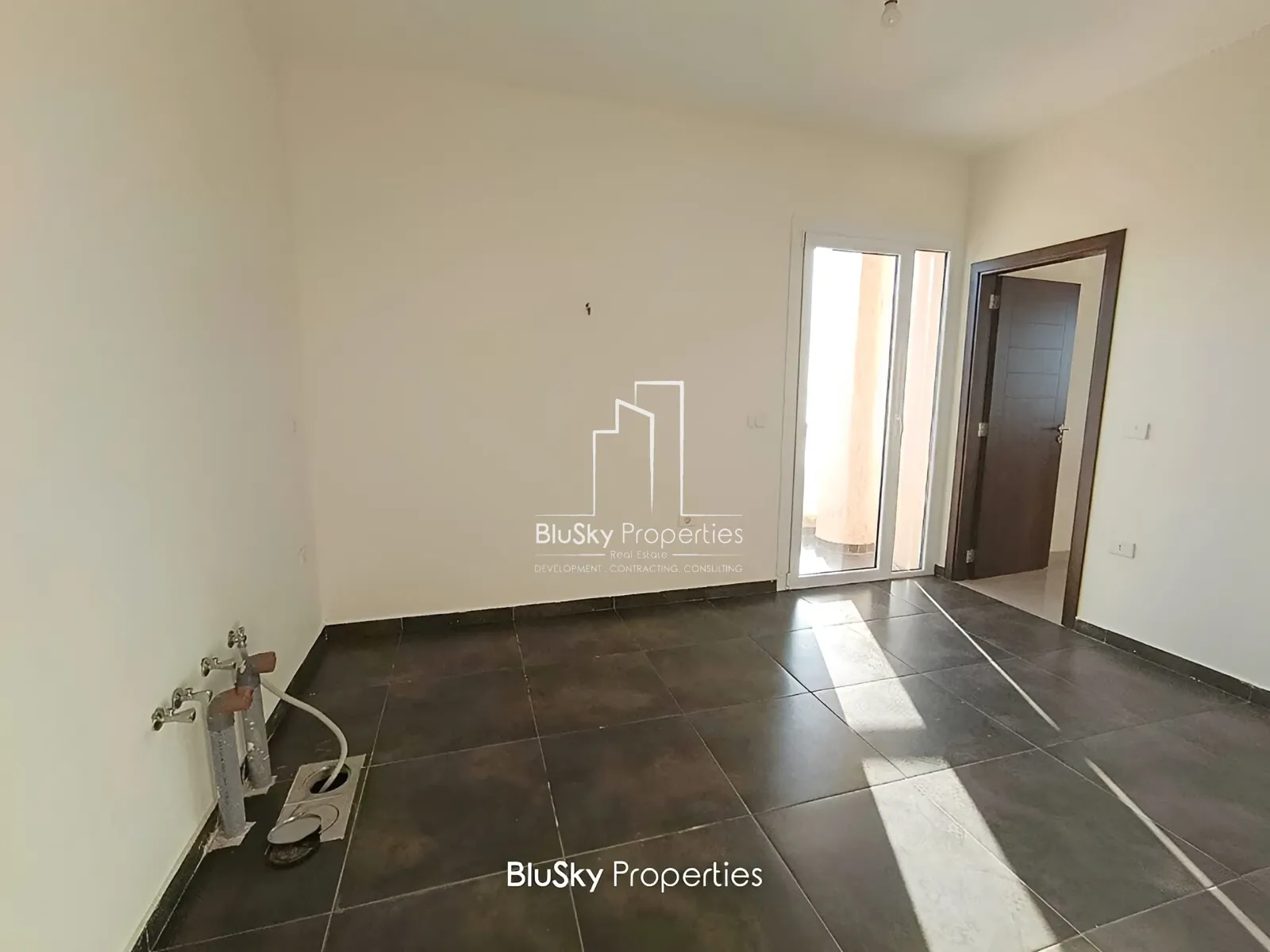 Apartment for Sale in Halat - 3 bed, 3 bath